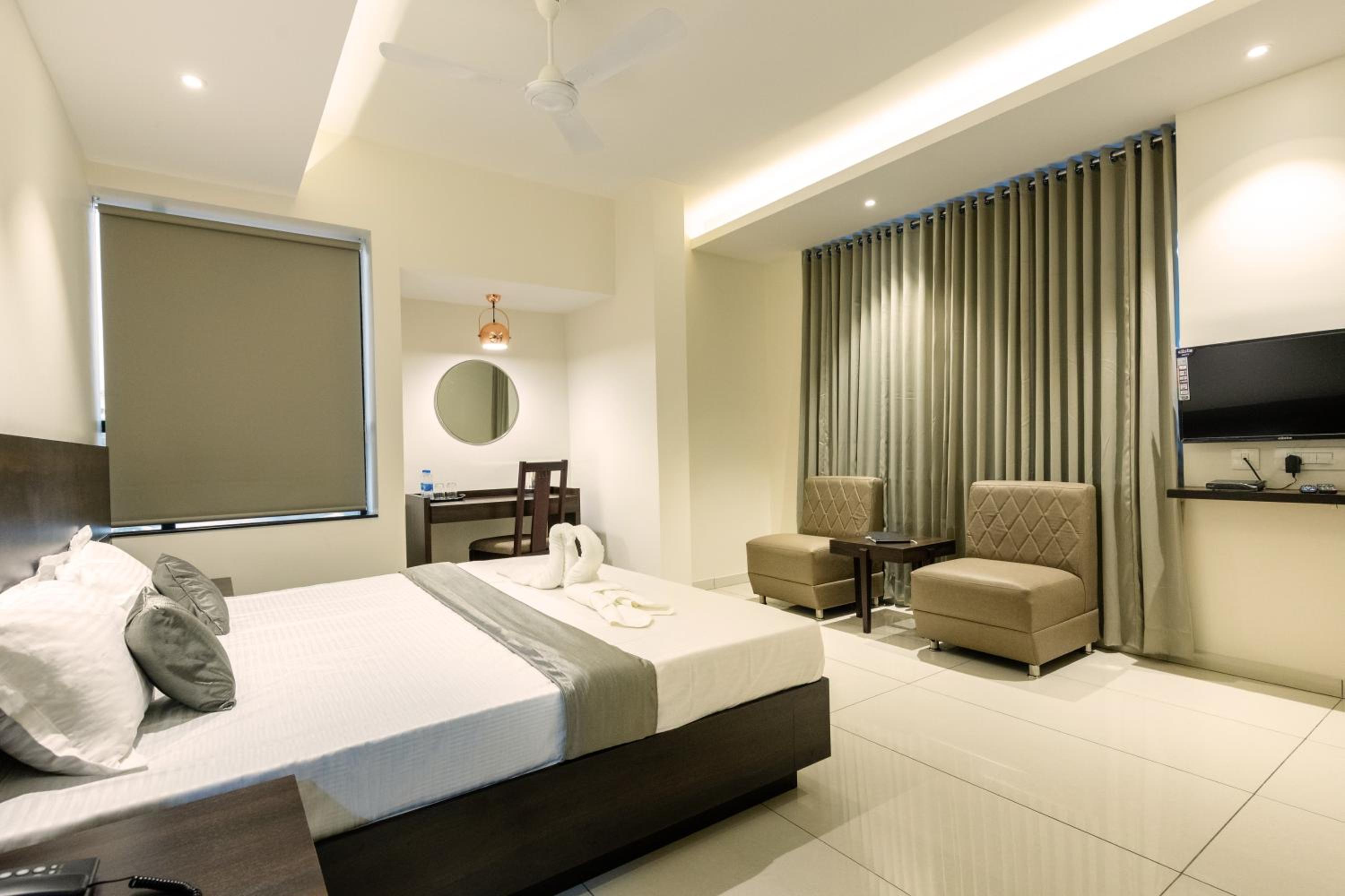 Suite with City View photo 3