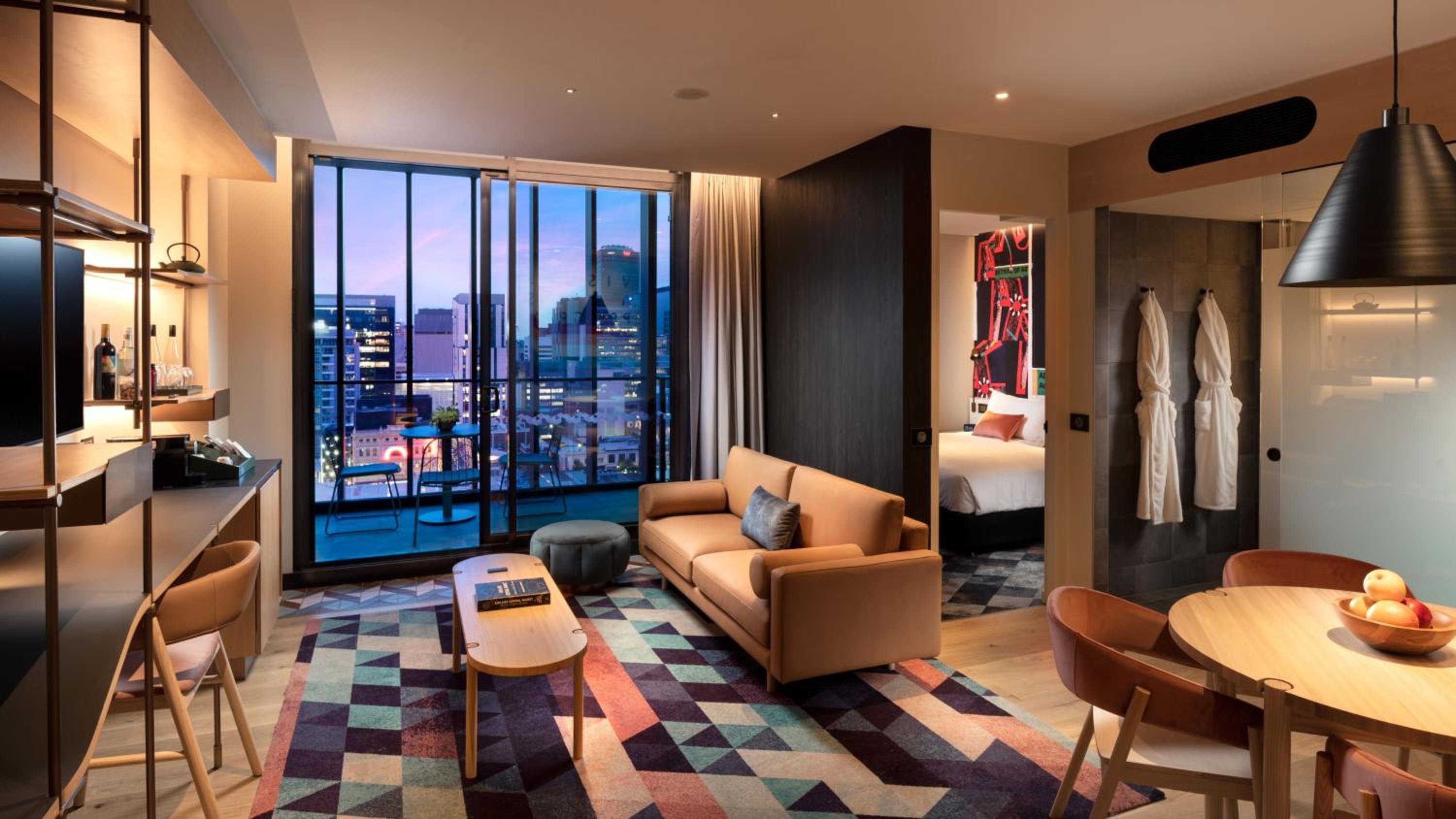 Indigo Balcony Suite With Bath - Photo 4