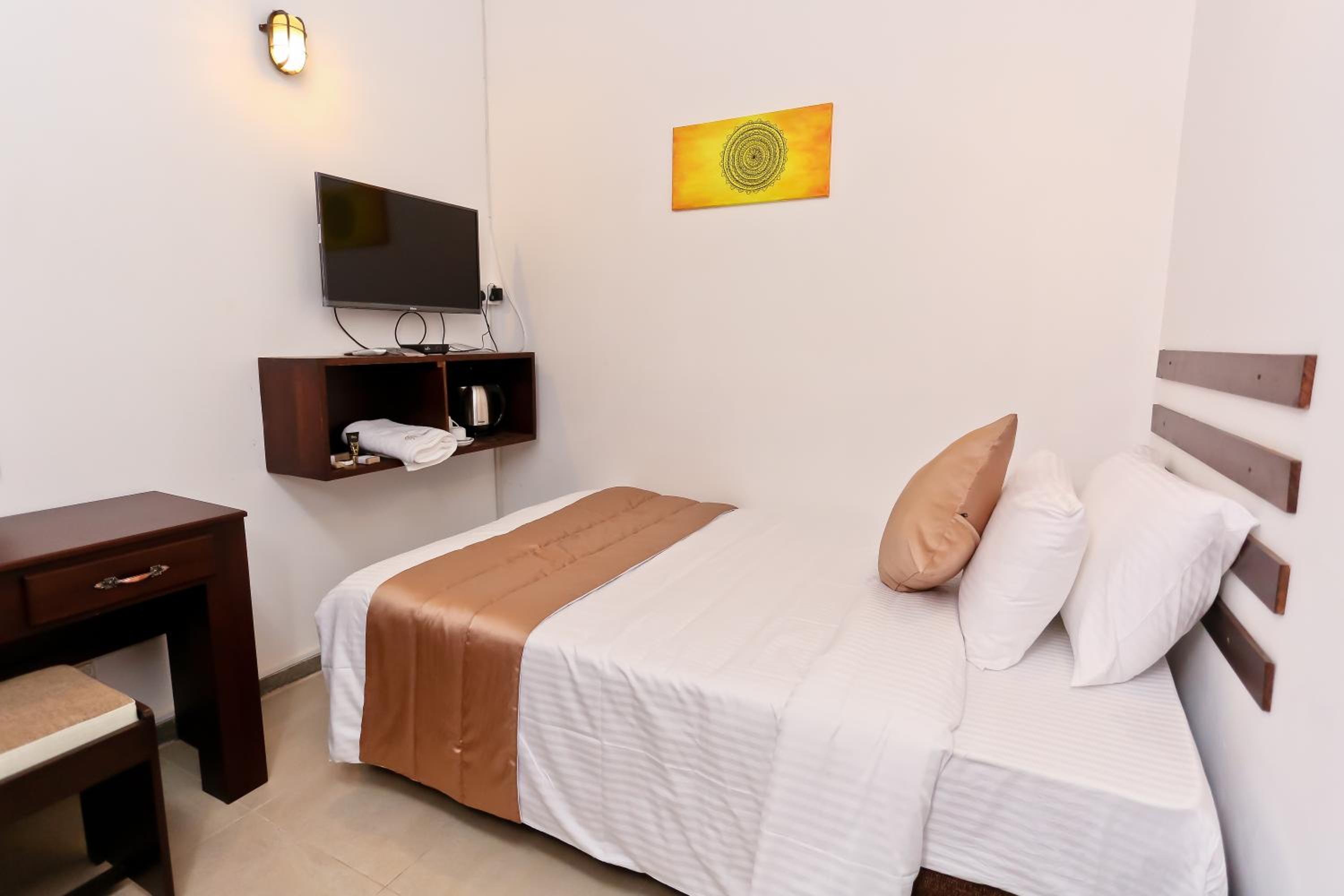 Budget Single Room photo 2