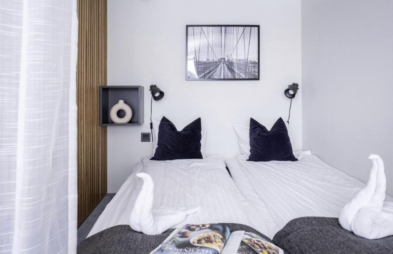 Studio Apartment - Photo 9