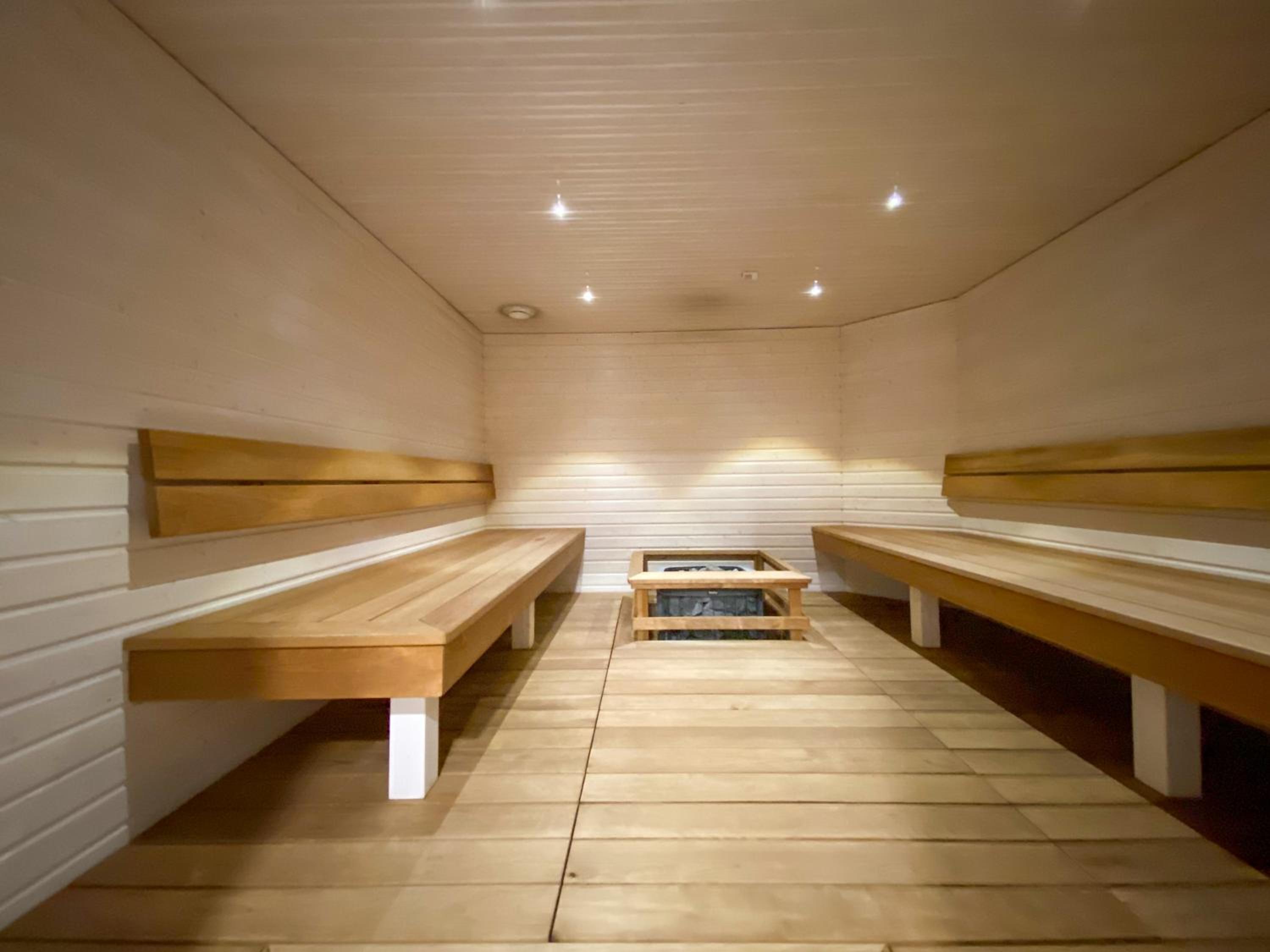 Junior Suite with Sauna - Photo 8