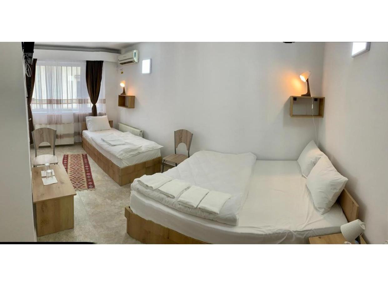 Deluxe Triple Room - Photo 1