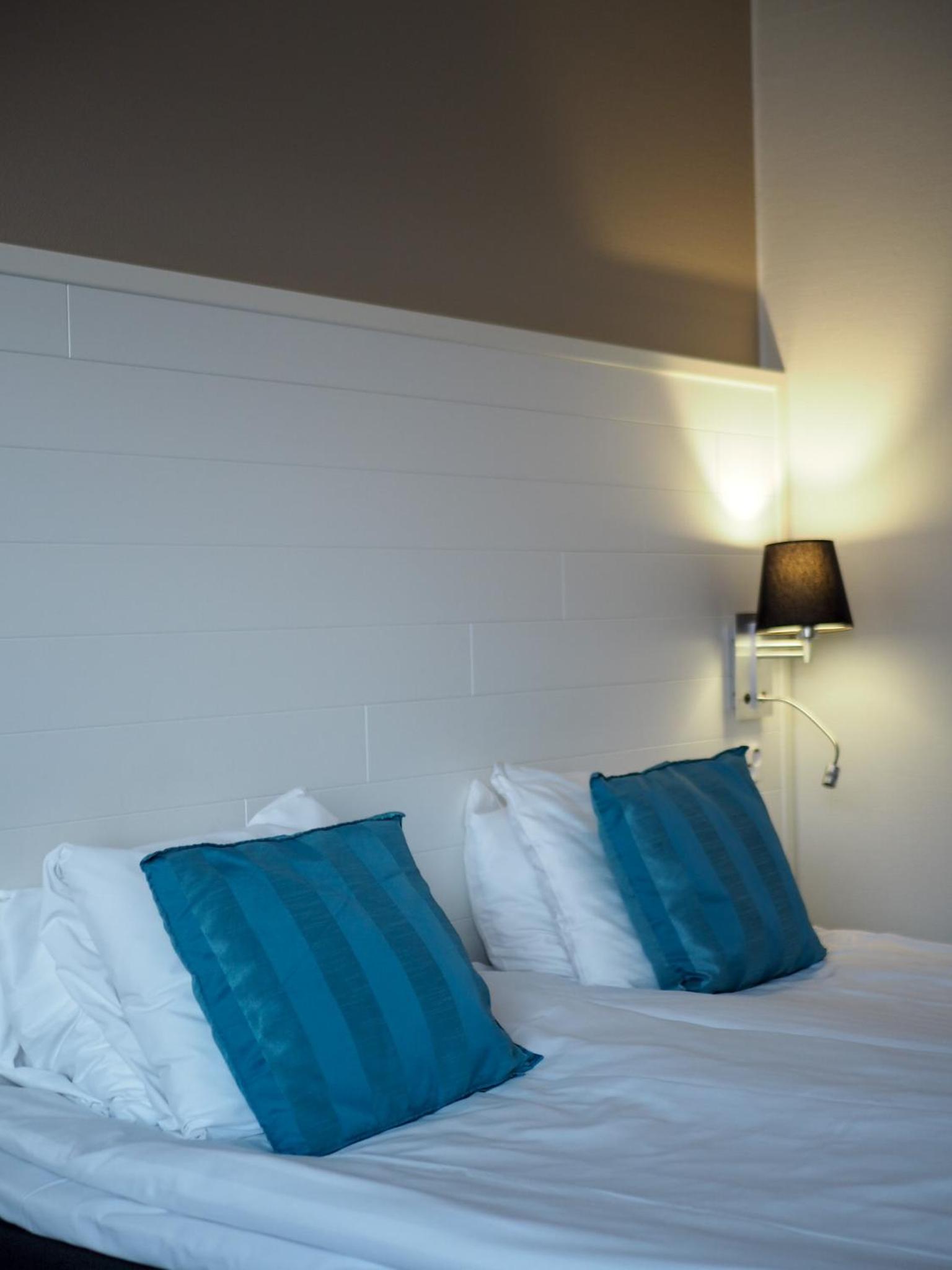 Standard Twin Room - Photo 4