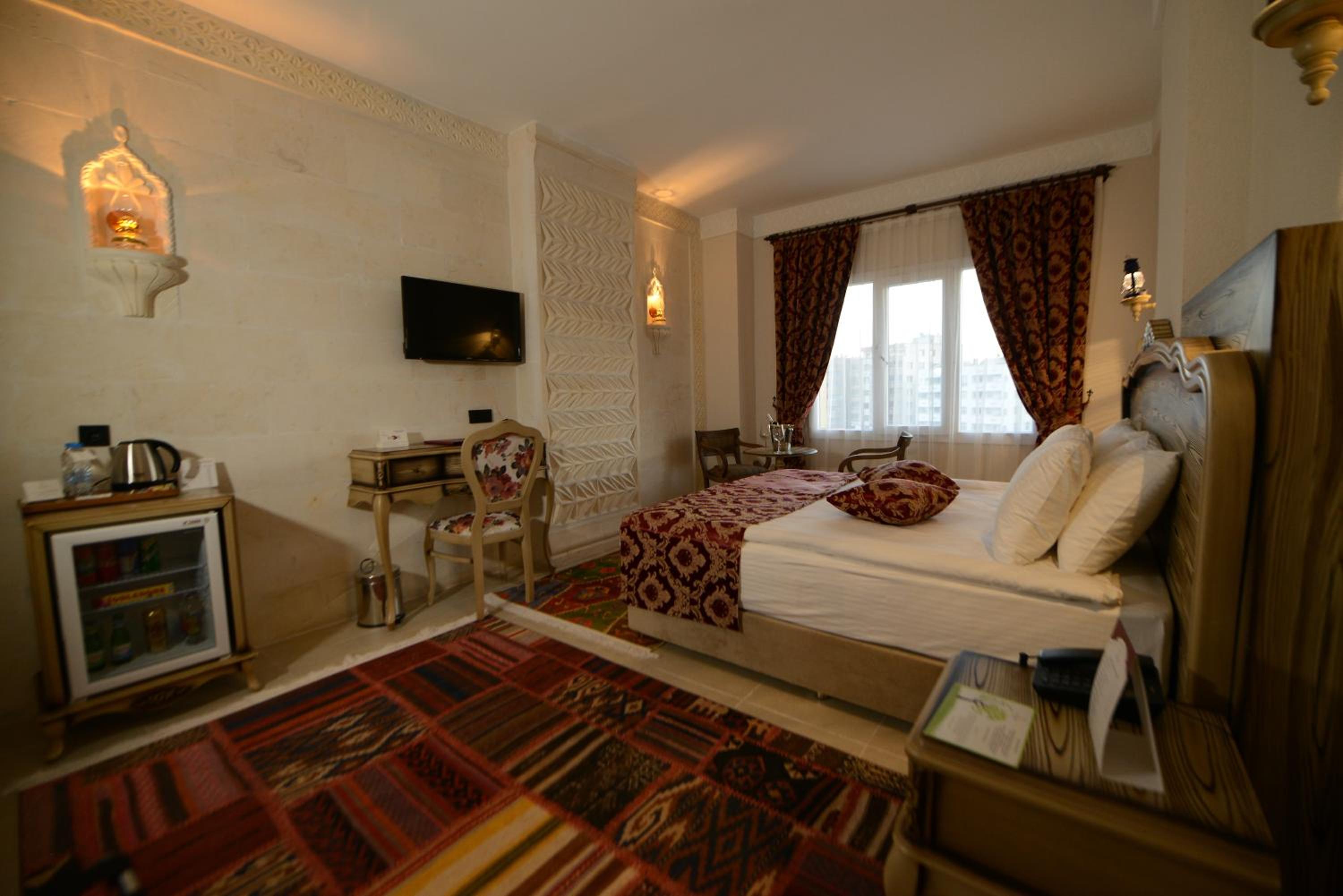Standard Double Room - Photo 2