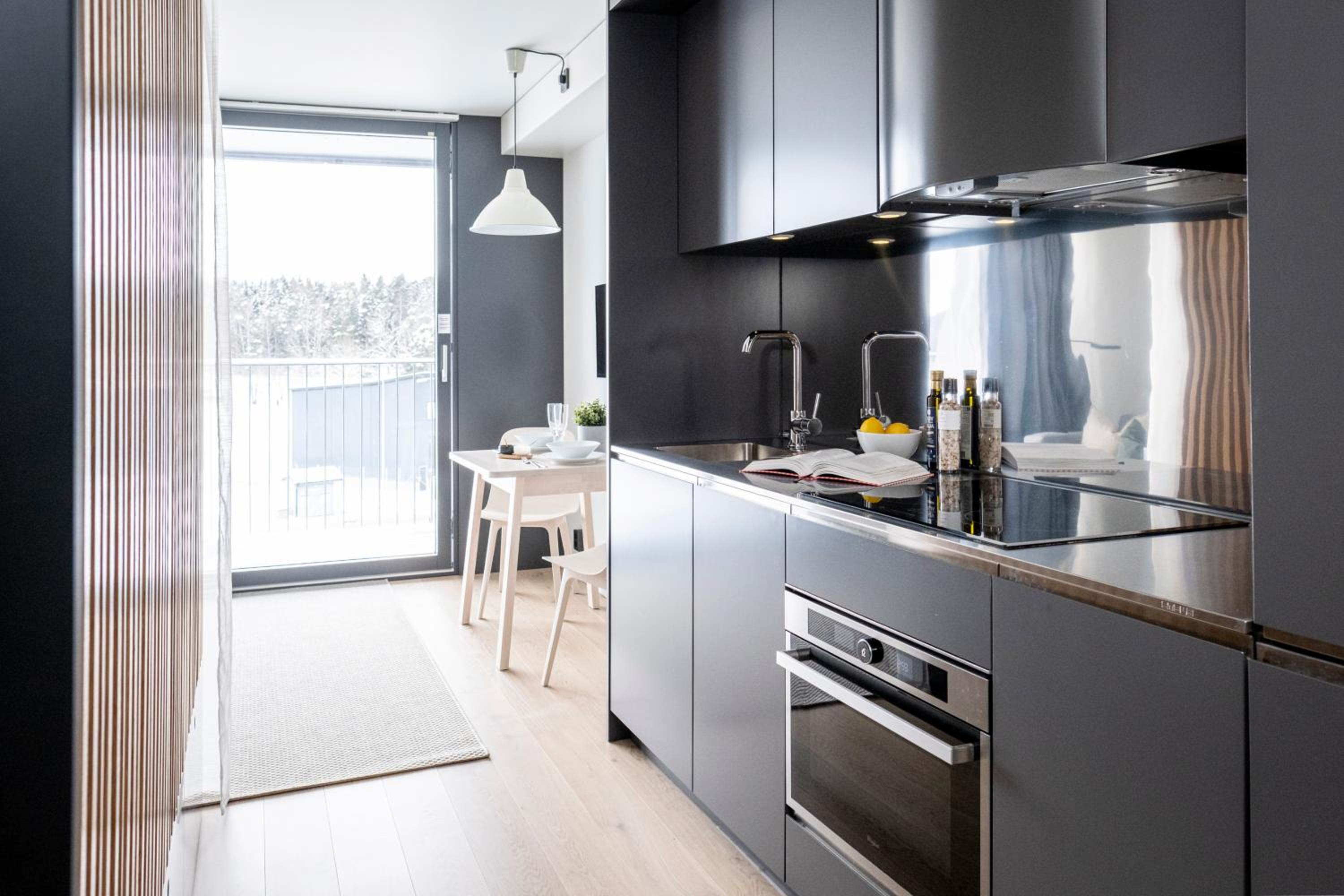 Studio Apartment - Photo 1