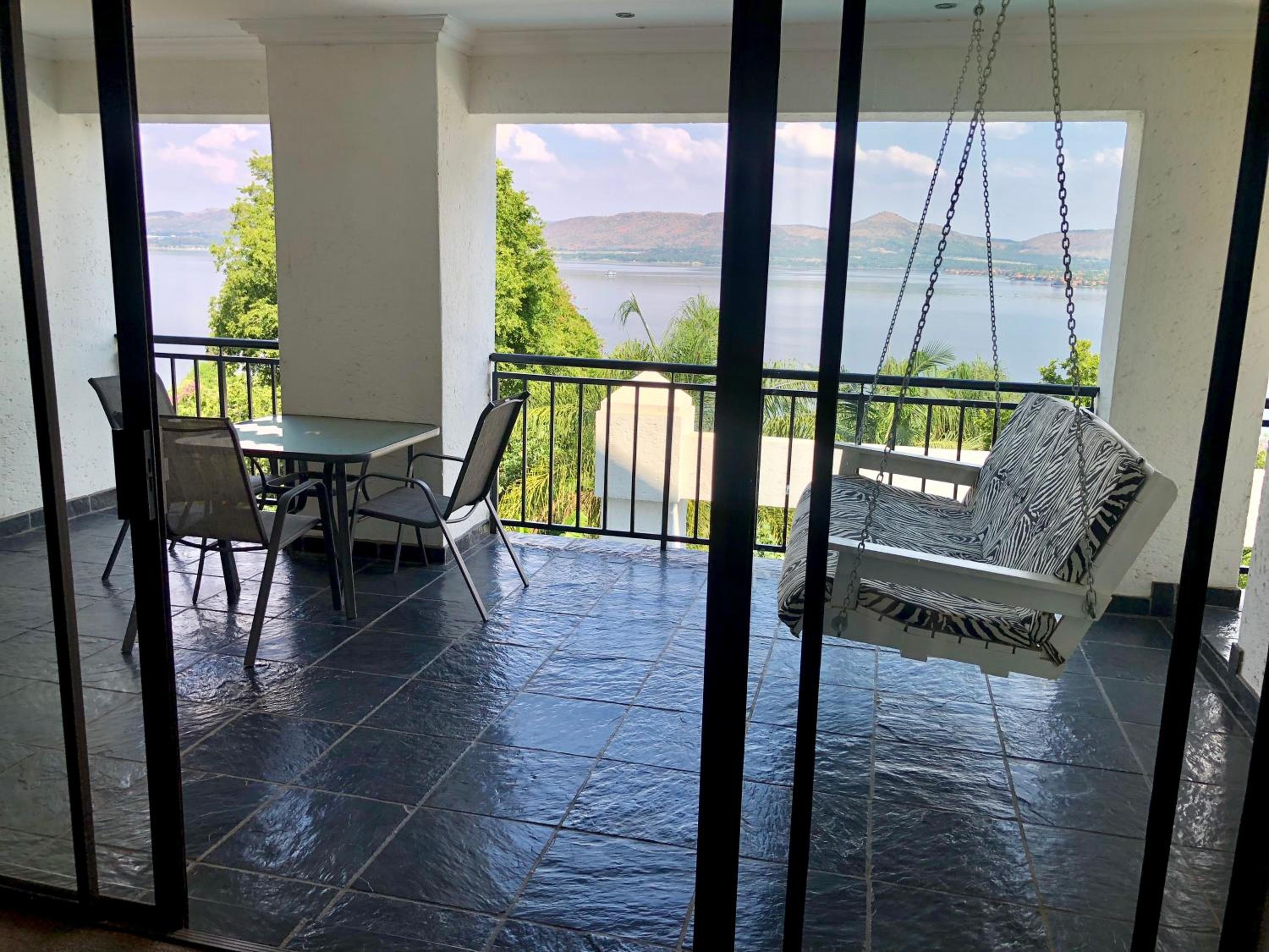 Family Room with Lake View - Photo 13