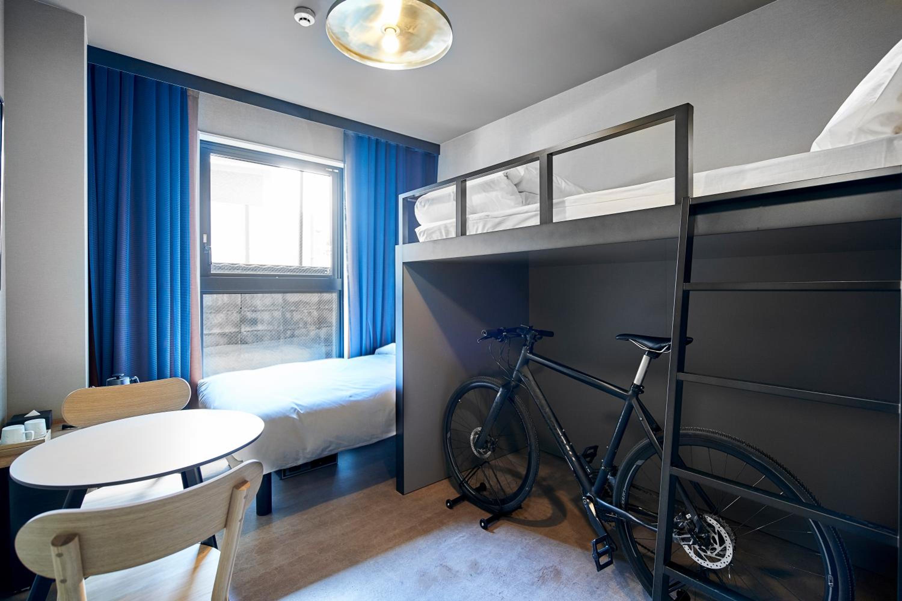 Economy Twin Room - Photo 1