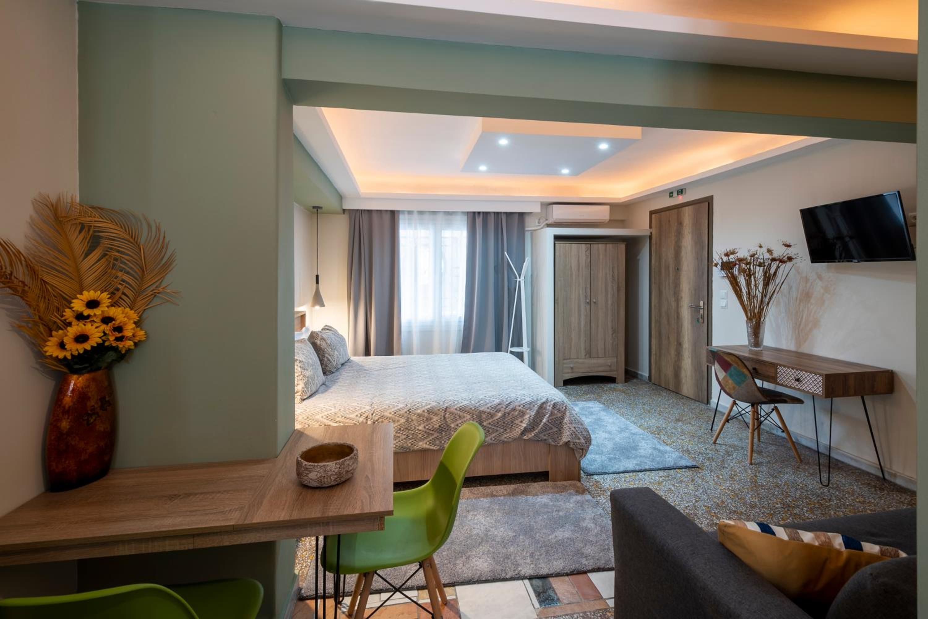 One-Bedroom Apartment