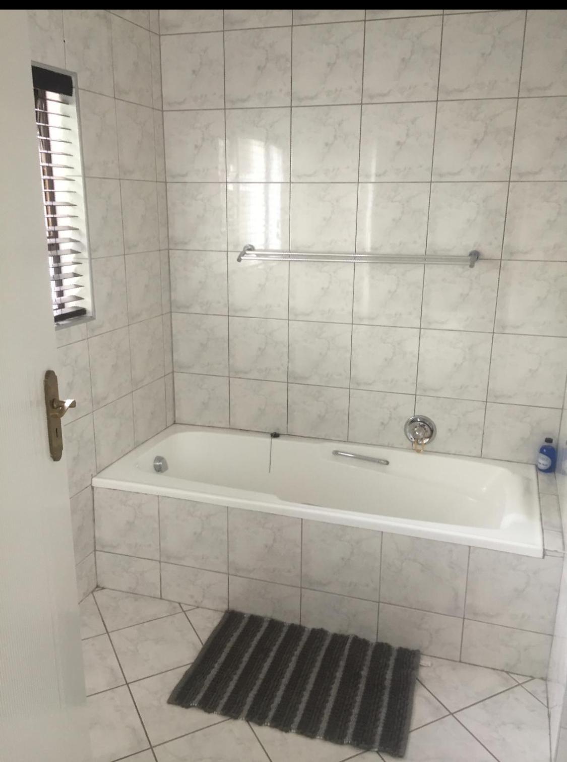 Deluxe Double or Twin Room with Garden View - Photo 6