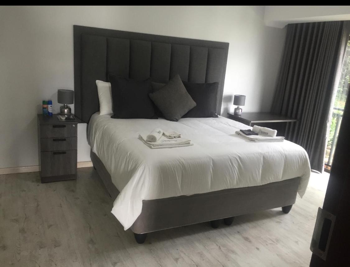 Deluxe Double or Twin Room with Garden View - Photo 8