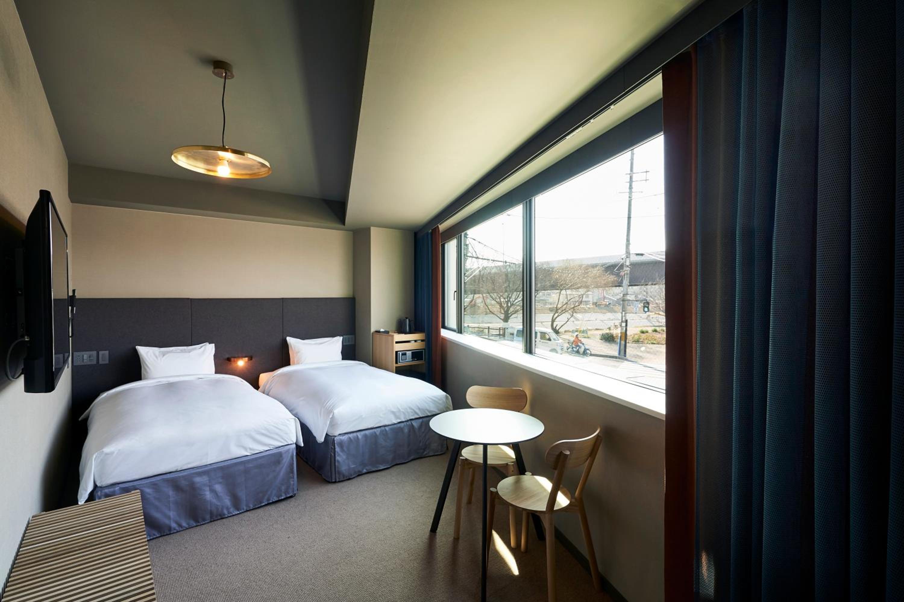 Deluxe Twin Room - Photo 3