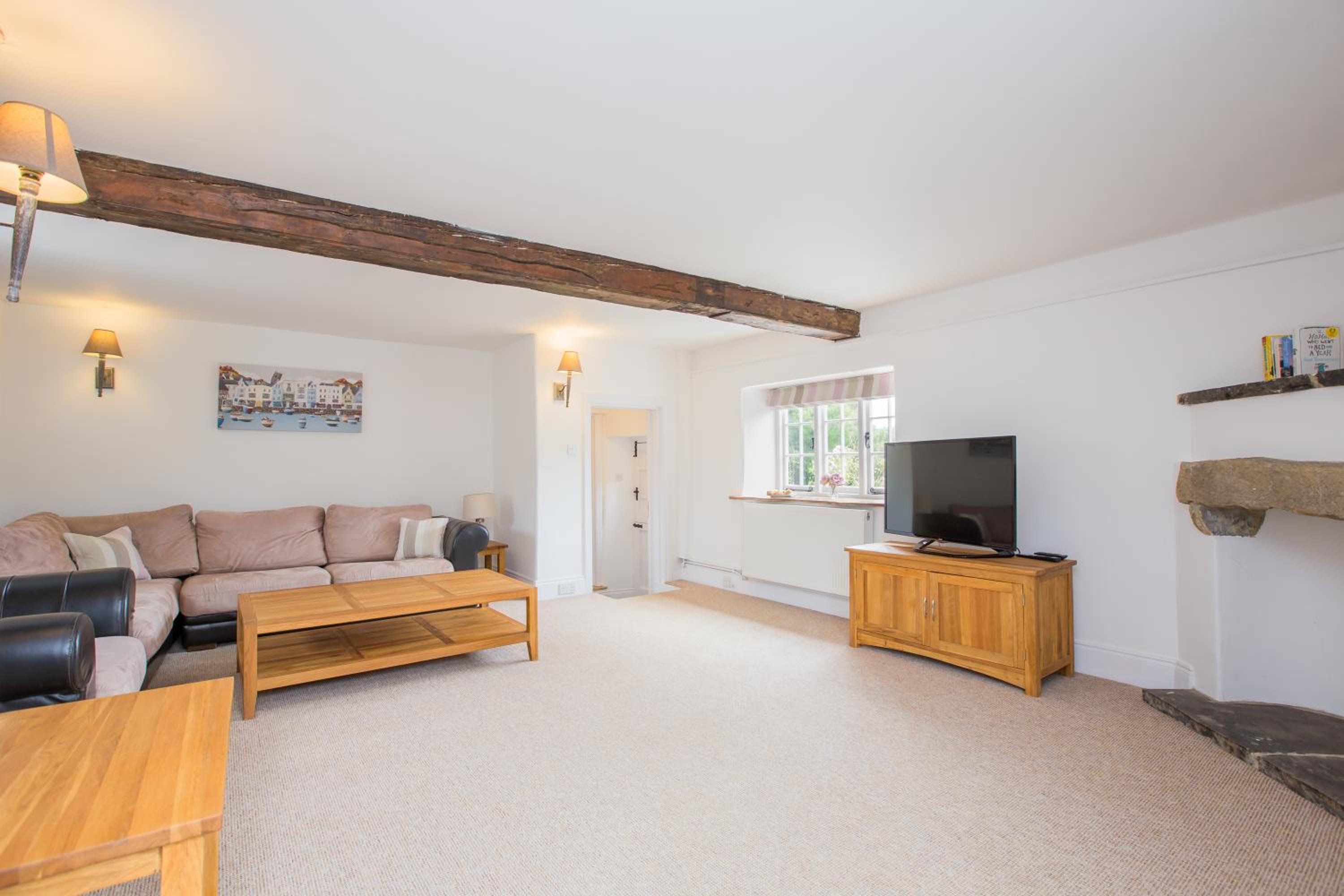 Four-Bedroom House photo 1