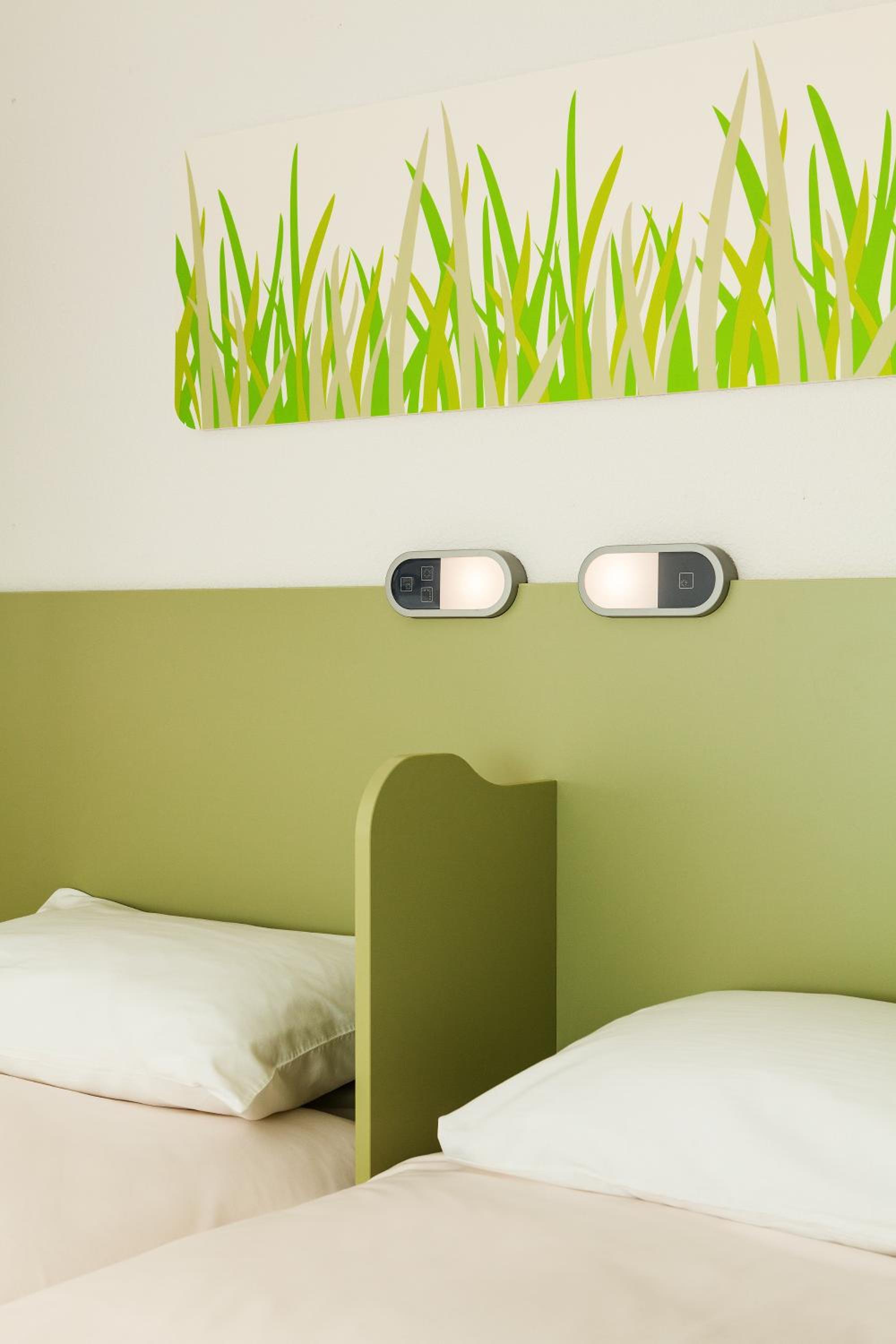 Standard Twin Room photo 2