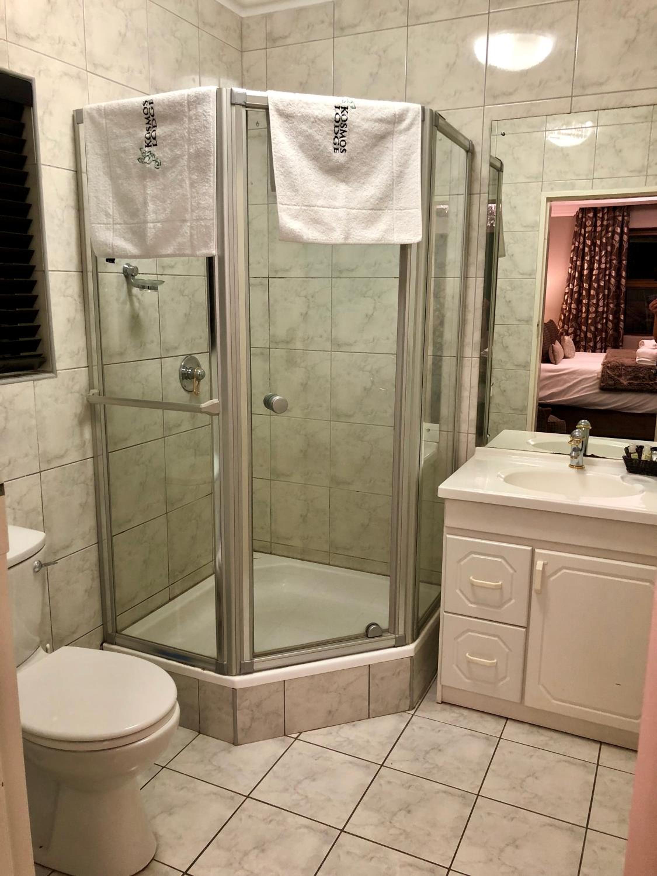 Deluxe Double Room with Shower - Photo 2