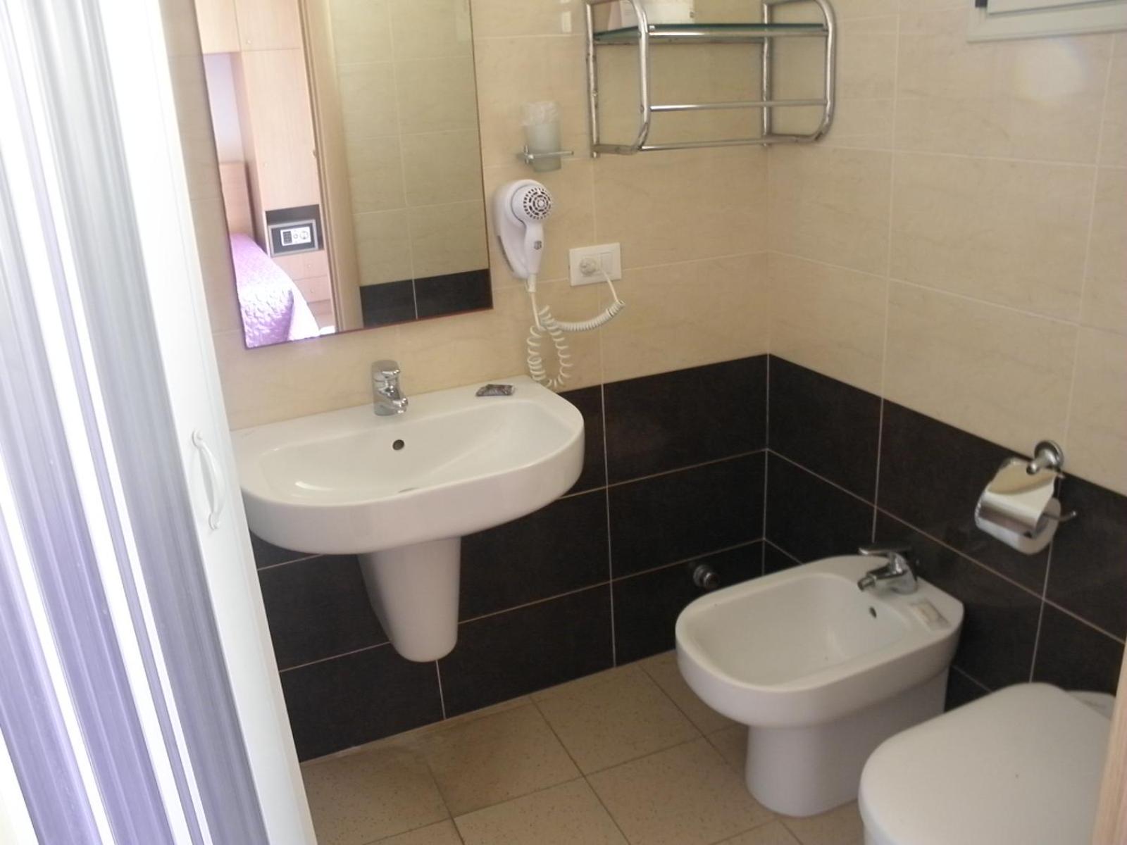 Double Room with Balcony photo 2