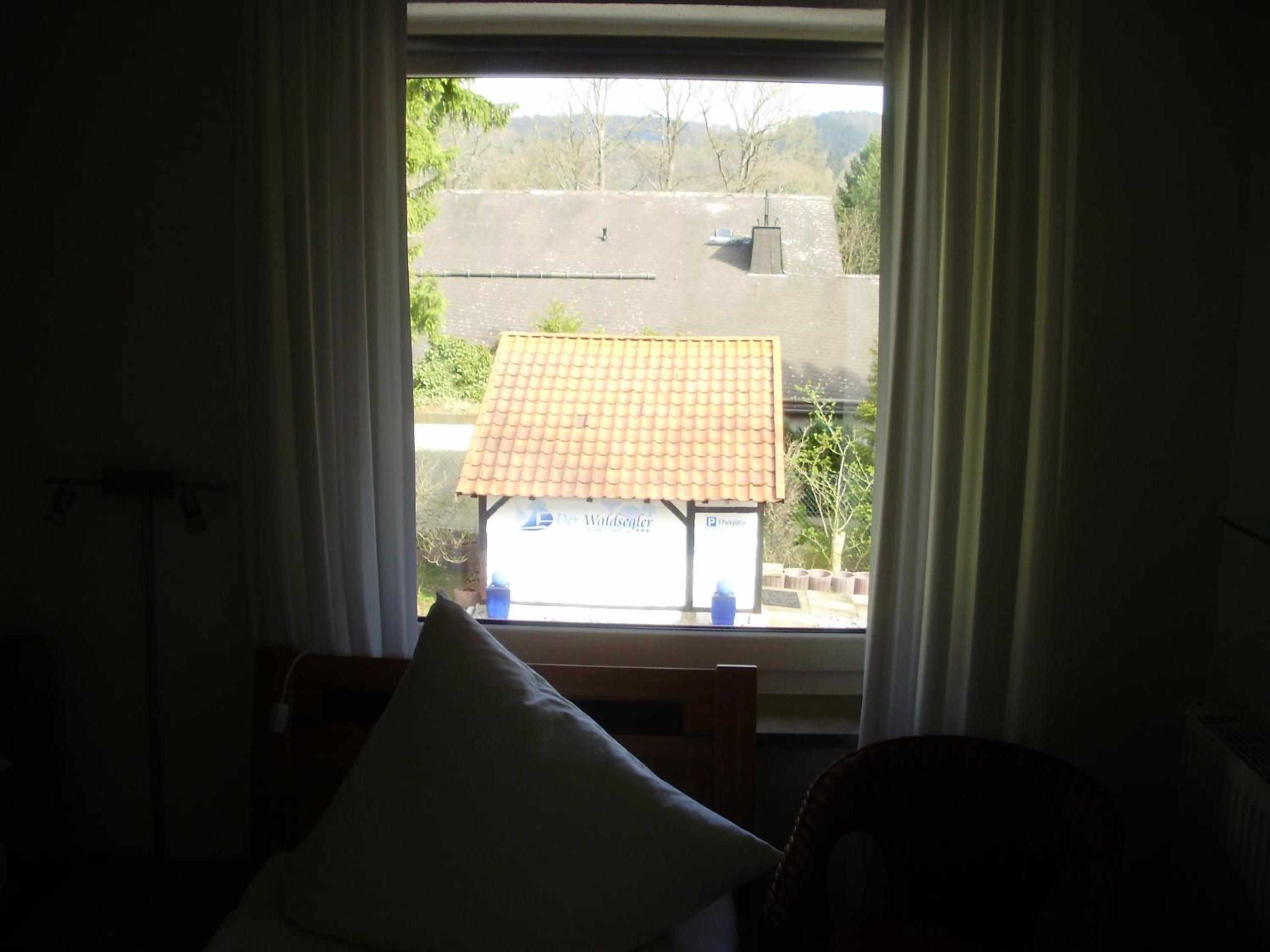 Small Twin Room - Photo 5