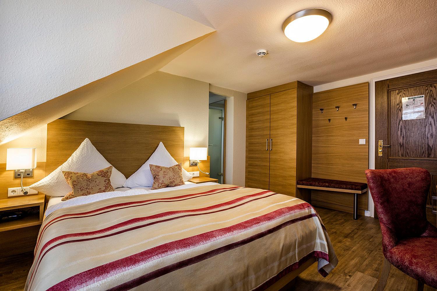 Standard Double Room - Photo 6