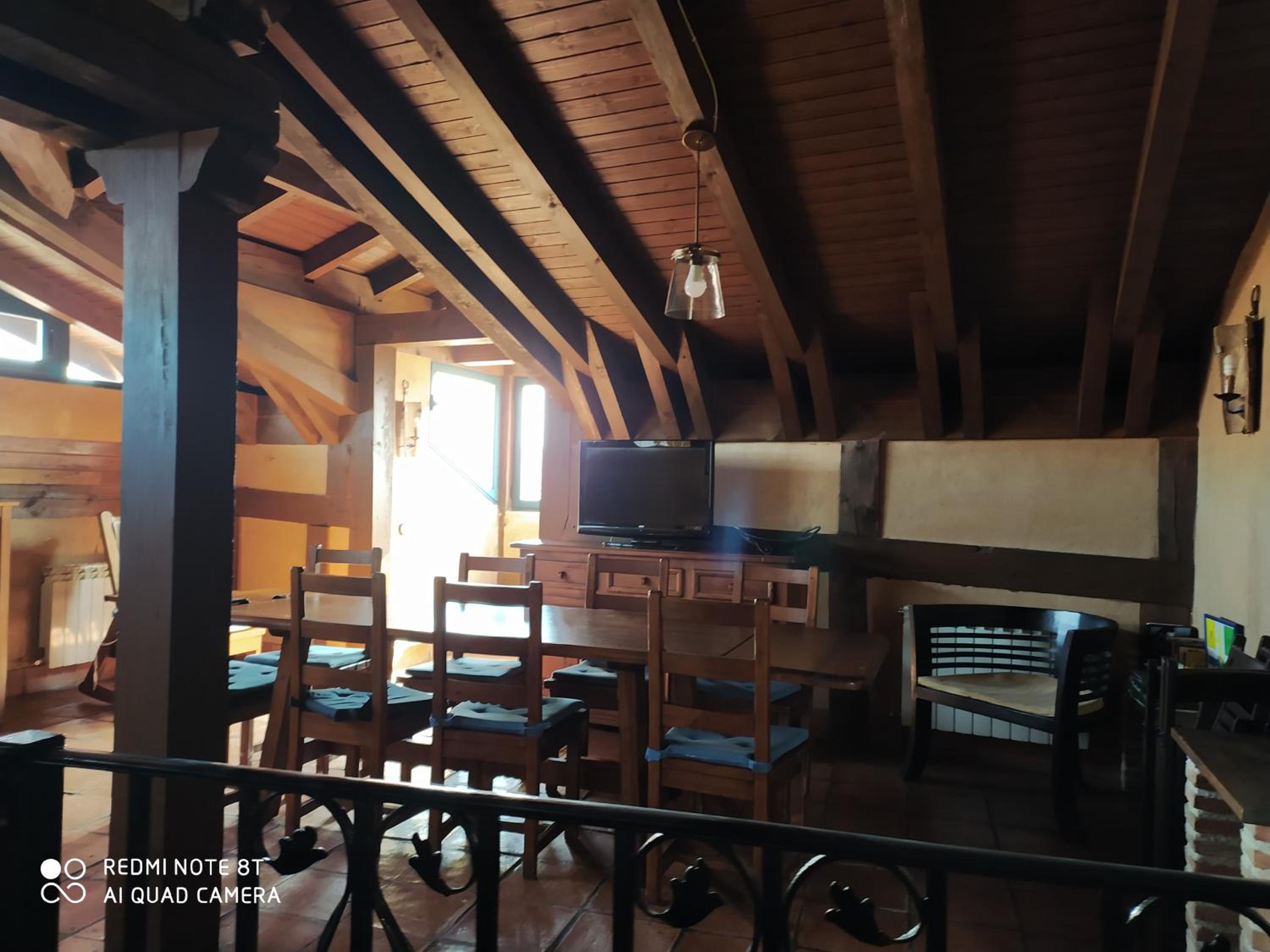 Five-Bedroom House photo 2