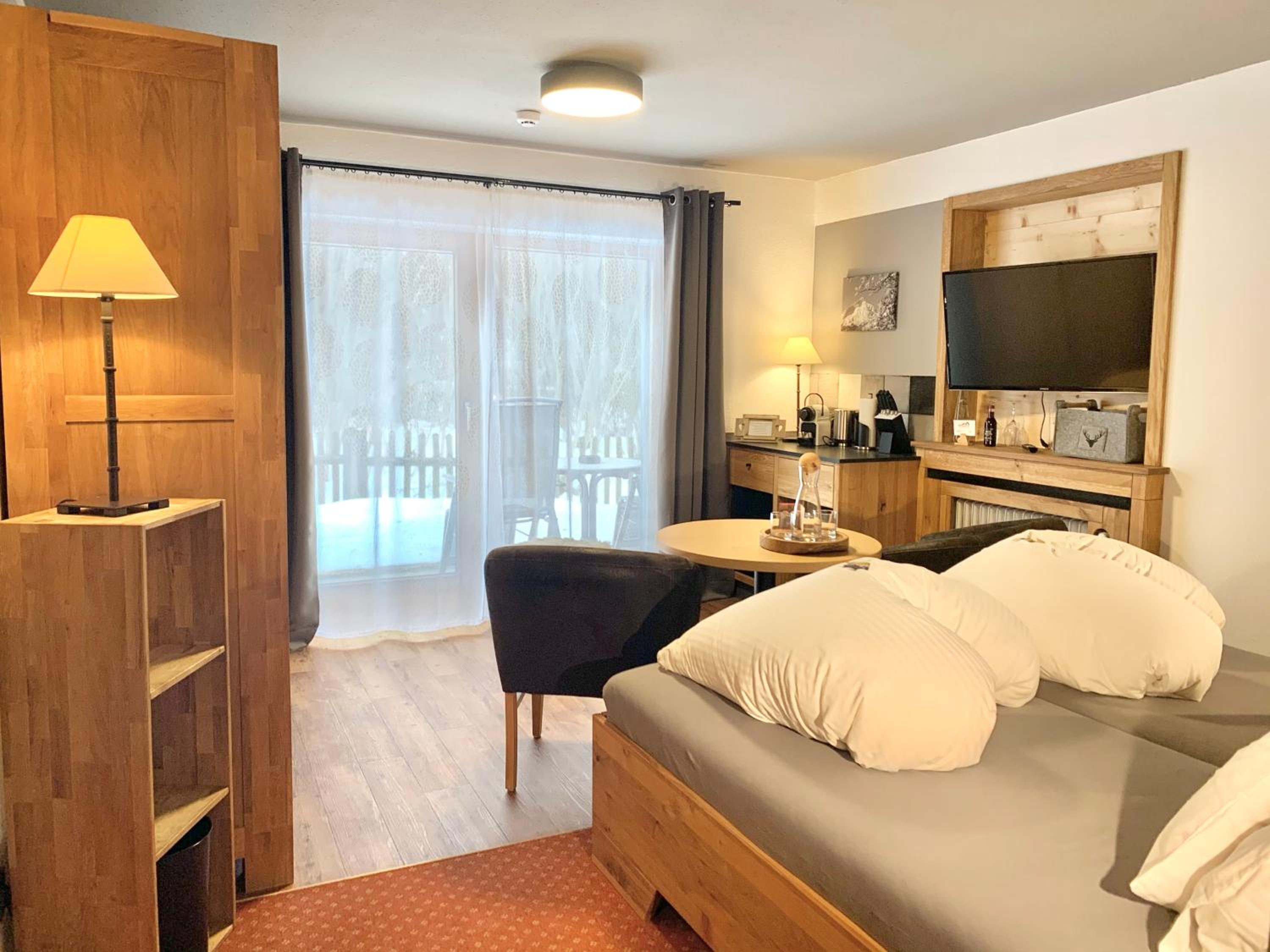 Superior Double Room with Forest View photo 2