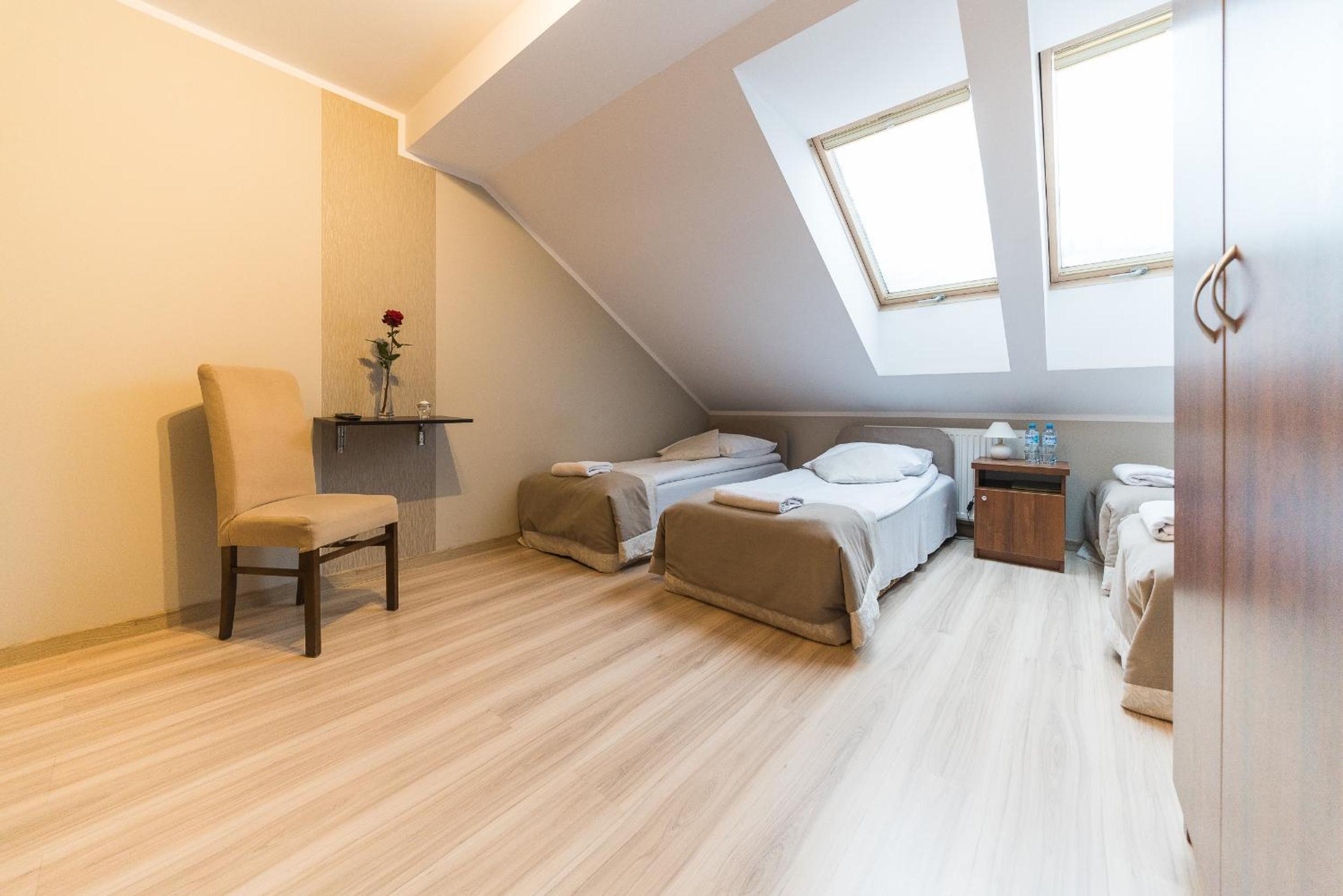 Quadruple Room - Photo 4