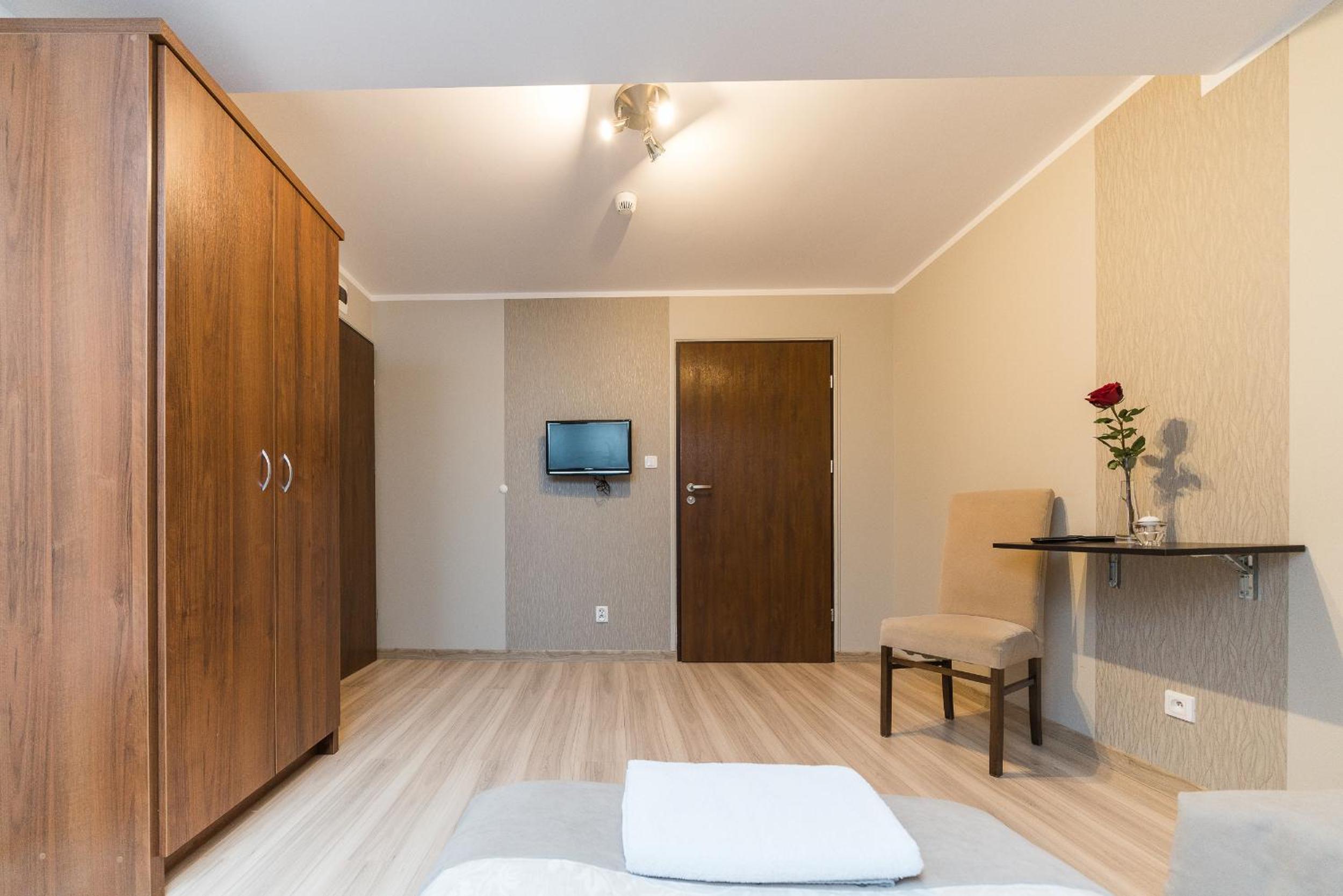 Quadruple Room - Photo 1