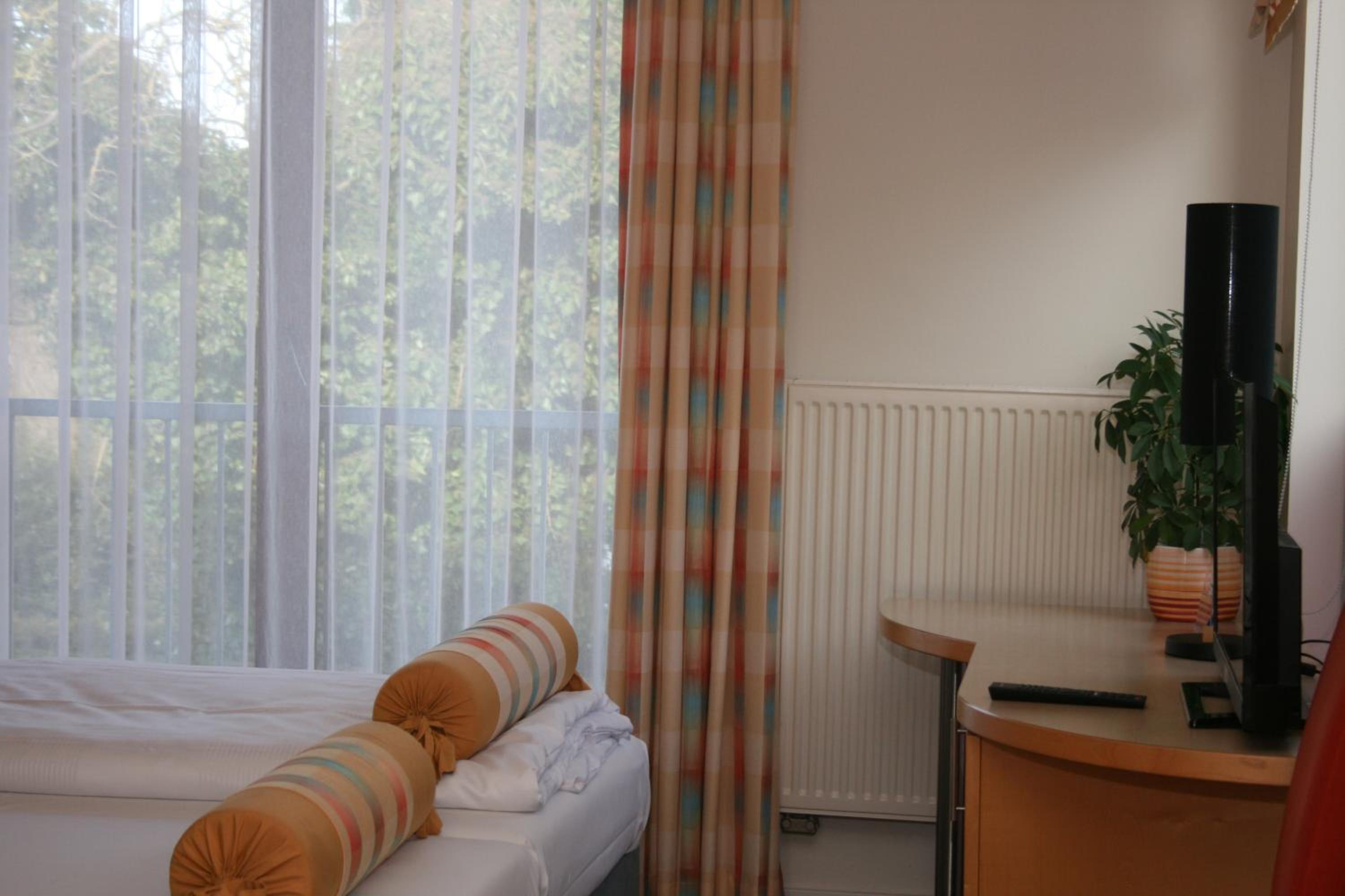 Large Double Room "L"
