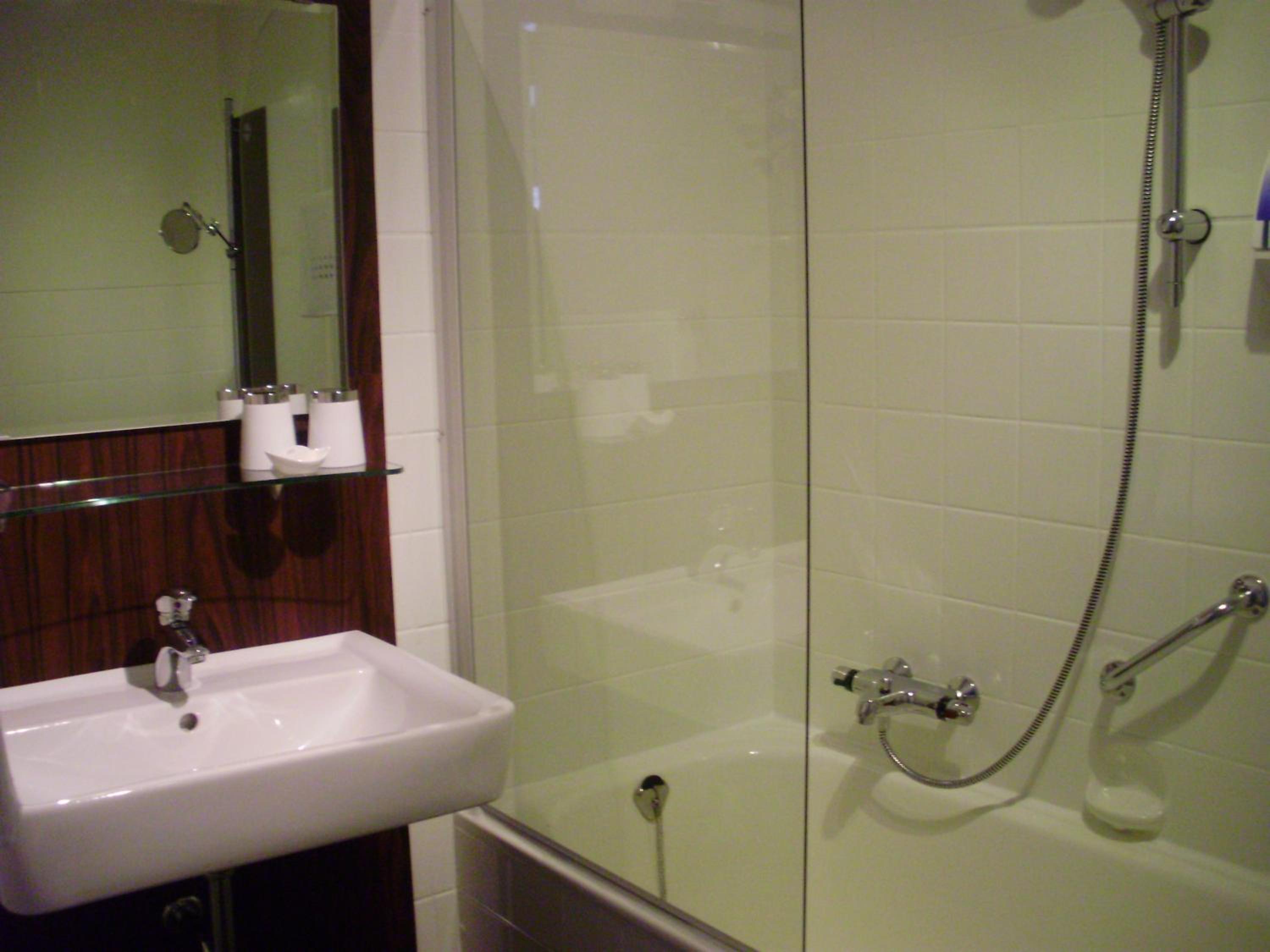 Double Room with Balcony - Photo 12