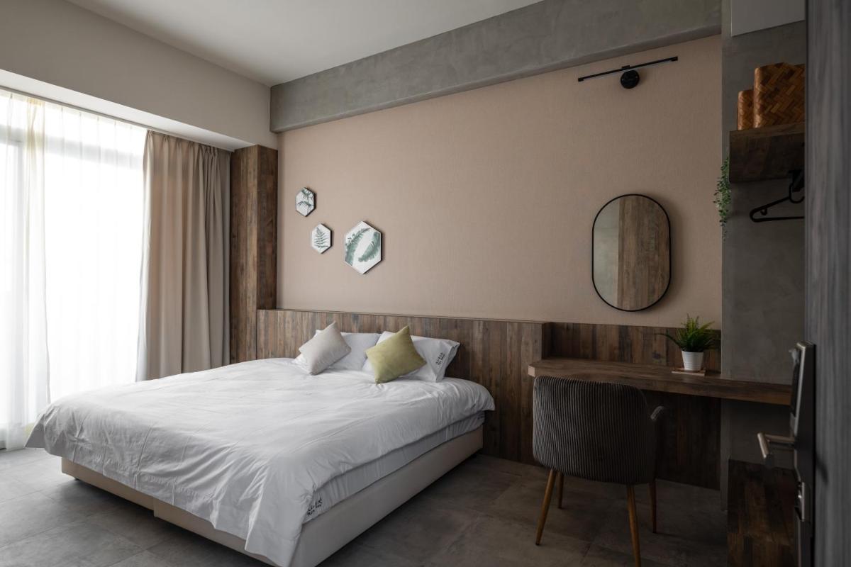 Double Room with Bathtub and Balcony