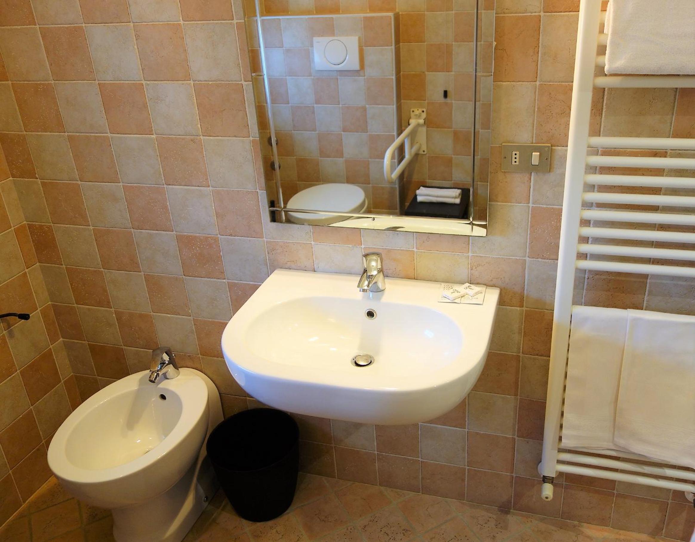 Triple Room - Disability Access - Photo 7