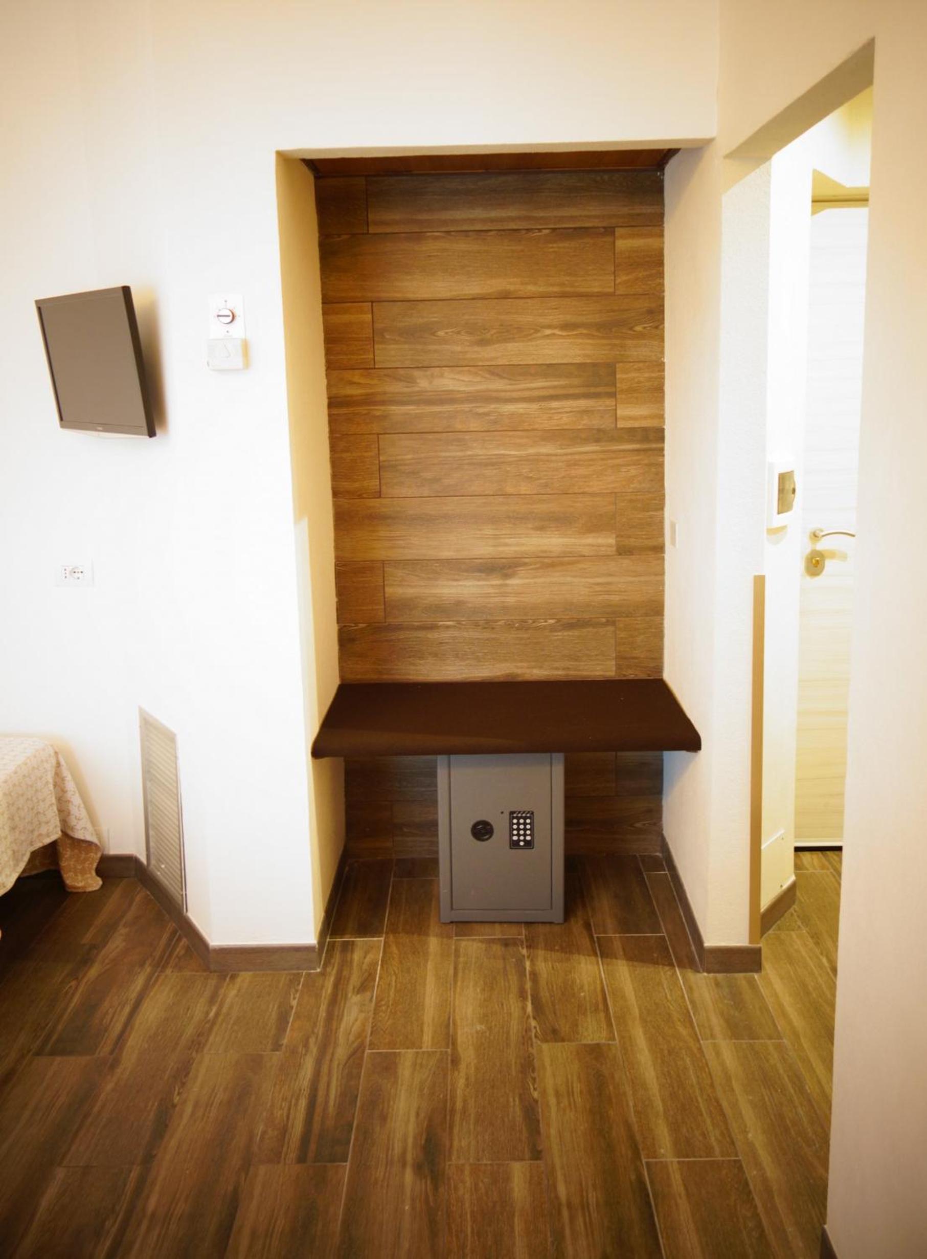 Triple Room - Disability Access - Photo 6