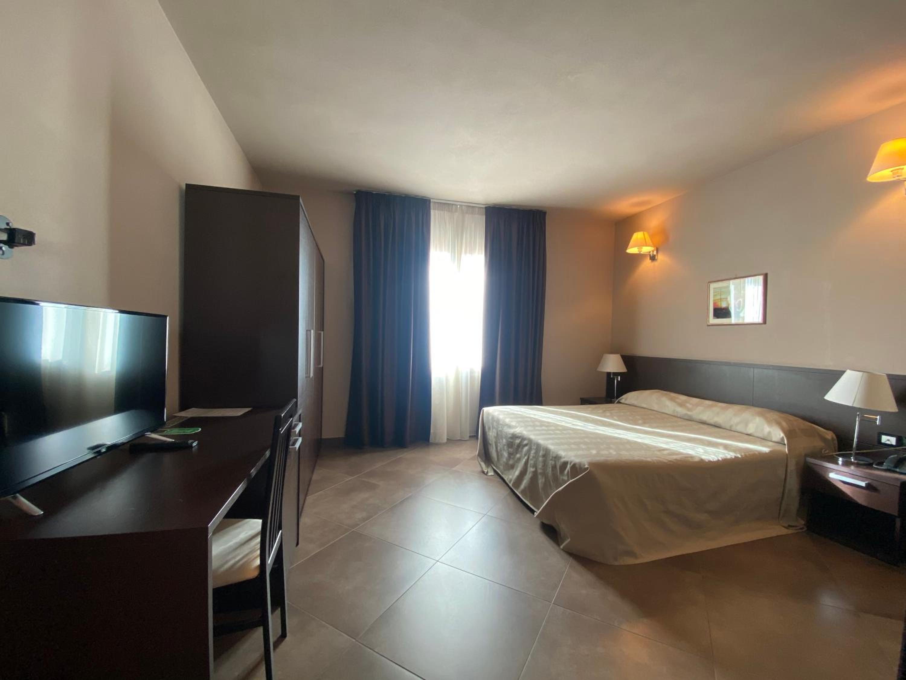 Classic Quadruple Room photo 2