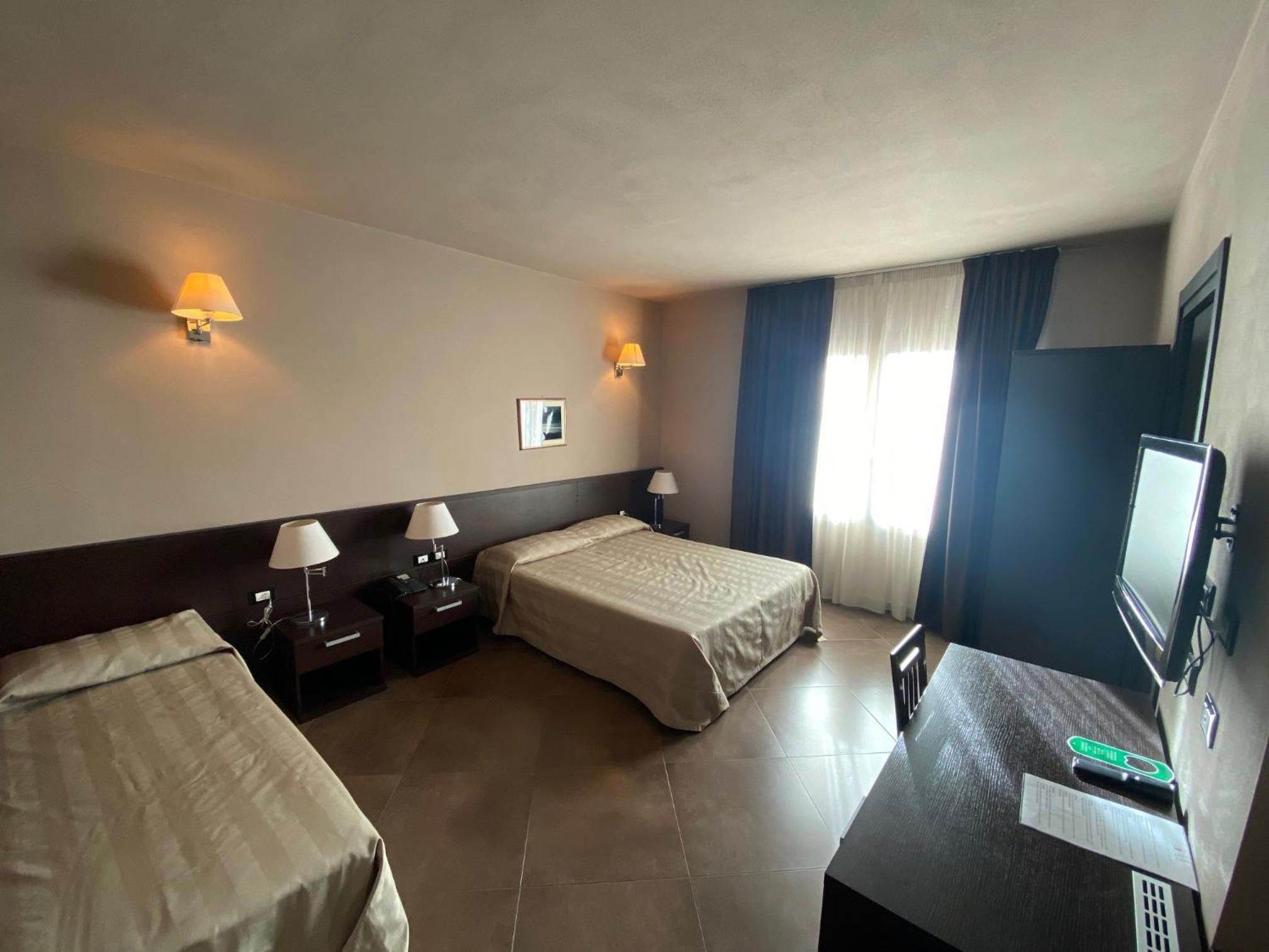 Triple Room photo 2