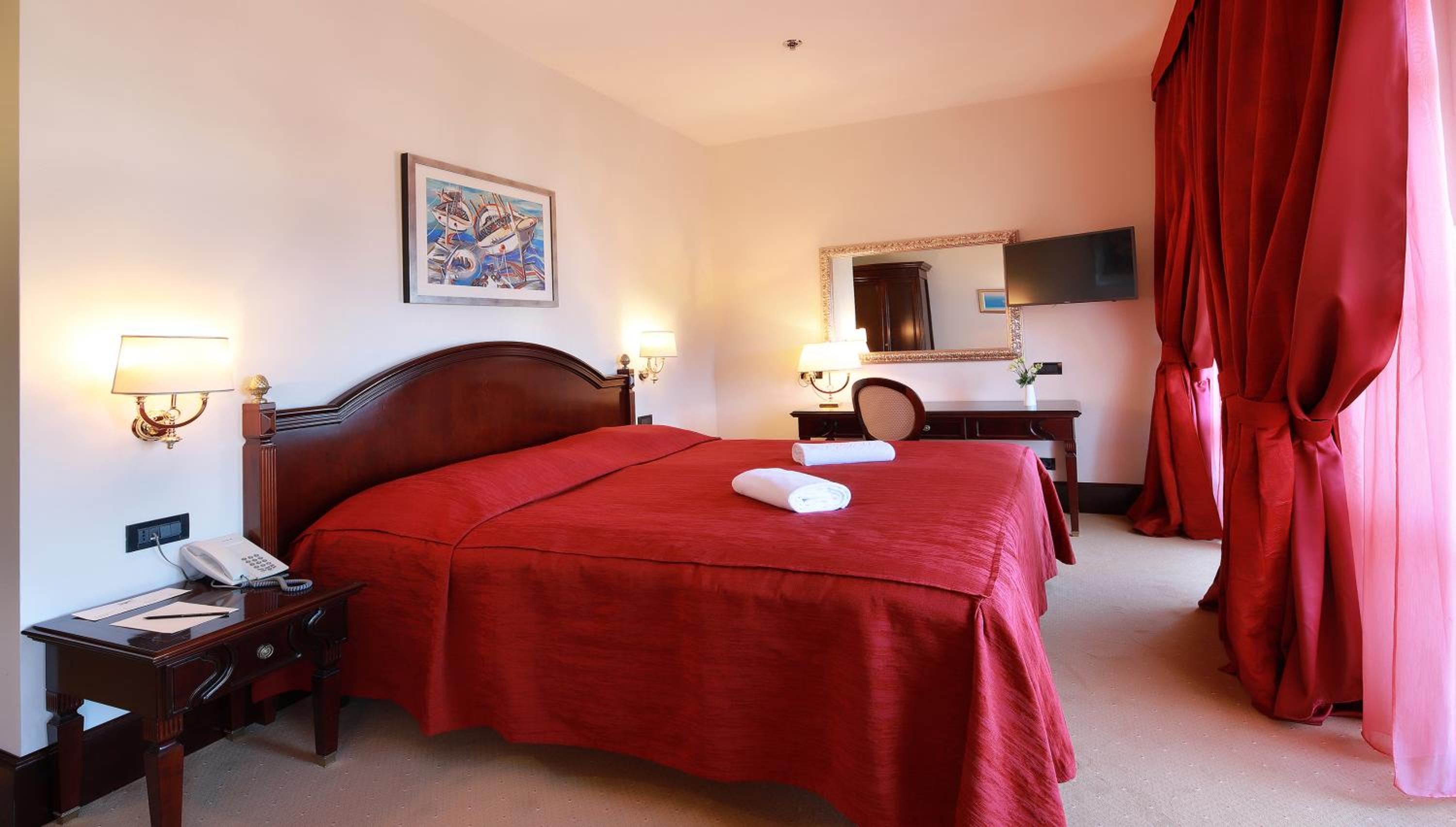 Superior Double Room with Sea View and Balcony - Photo 1