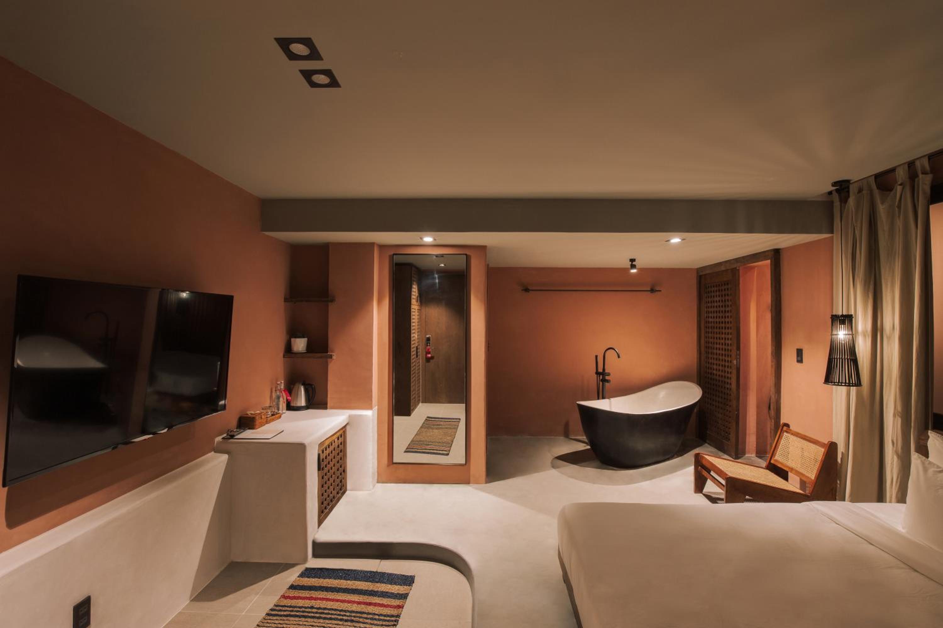 Deluxe Double Room with Bath