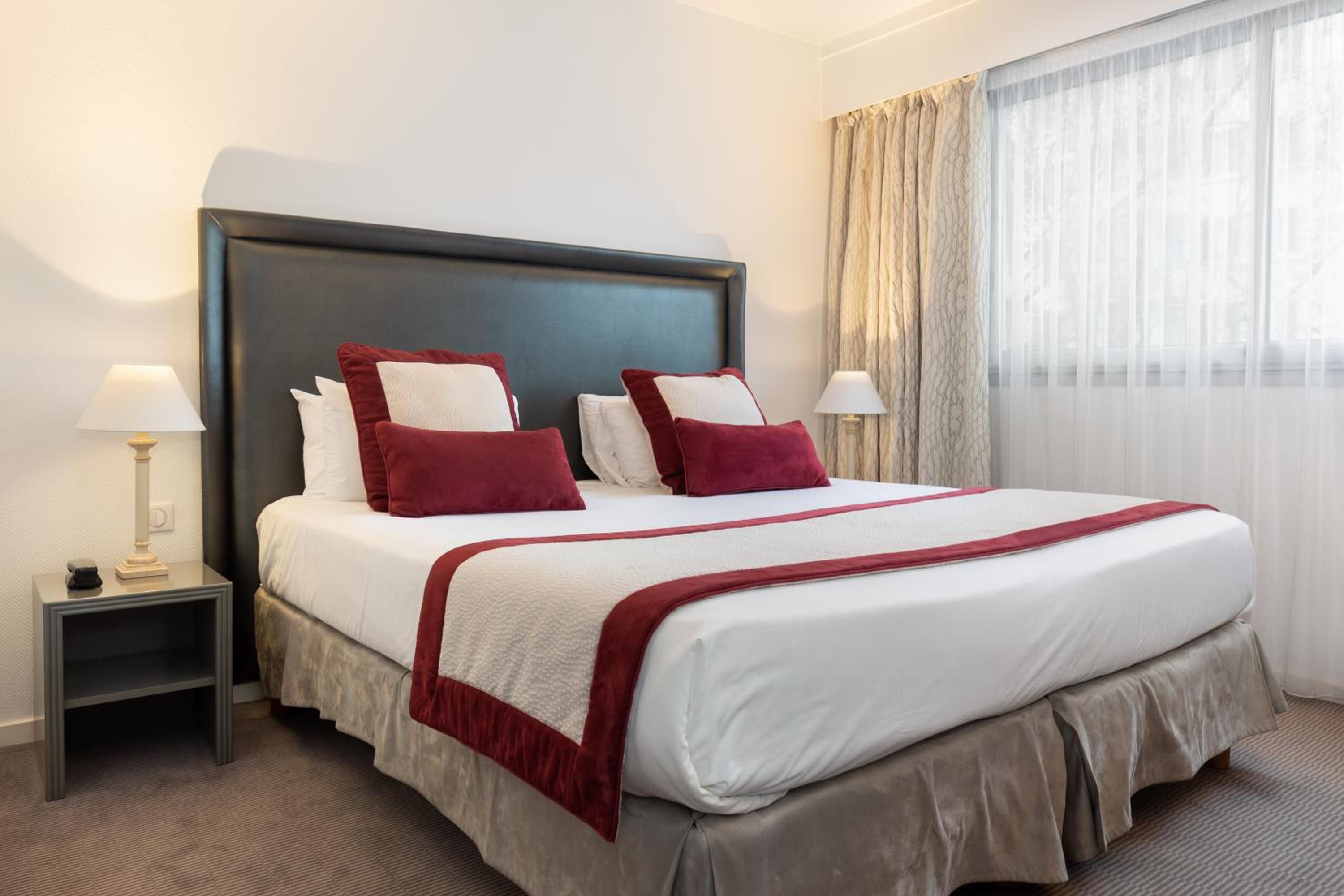 Standard Double or Twin Room thumbnail 5
