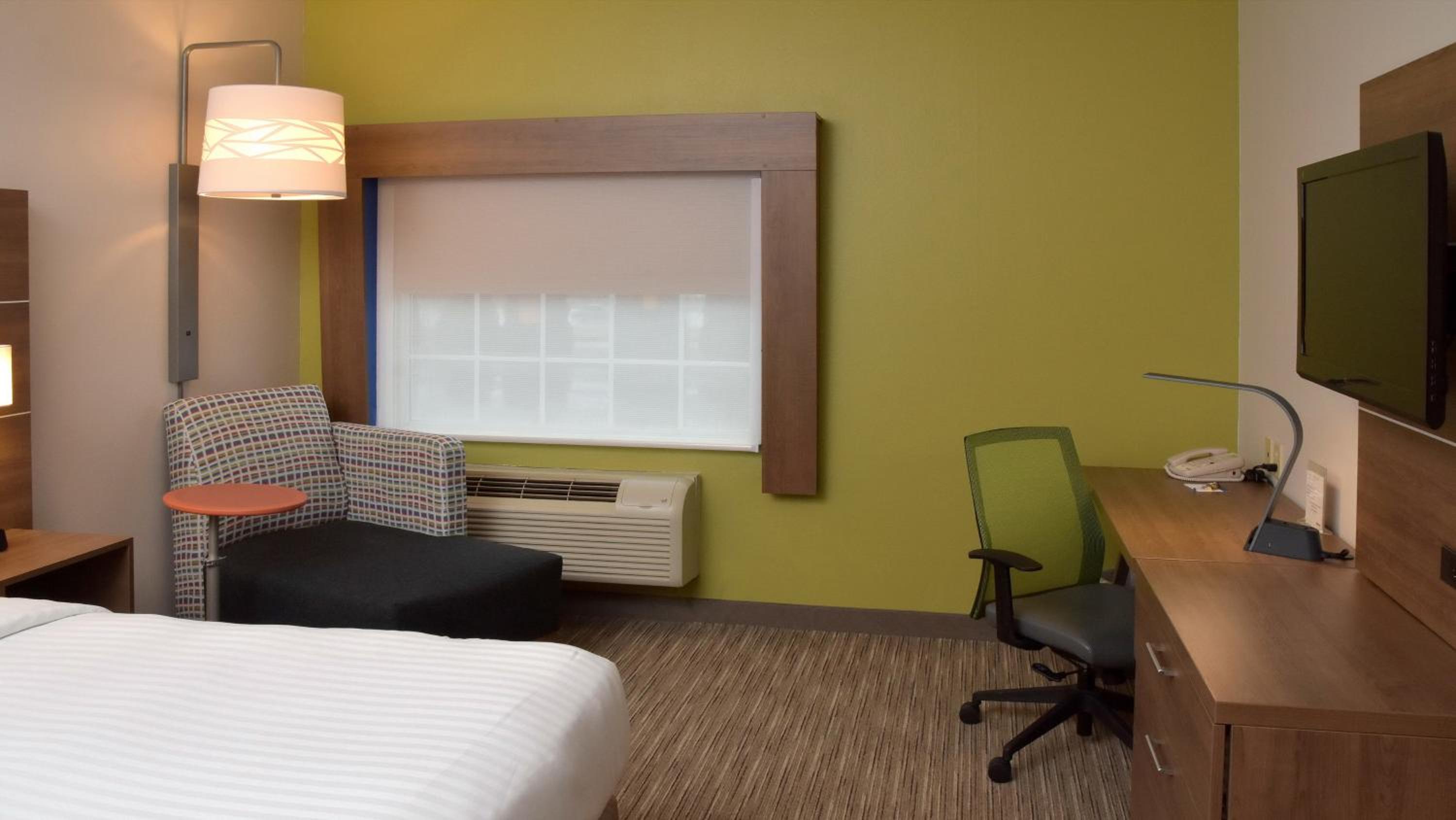 Standard King Room - Photo 1