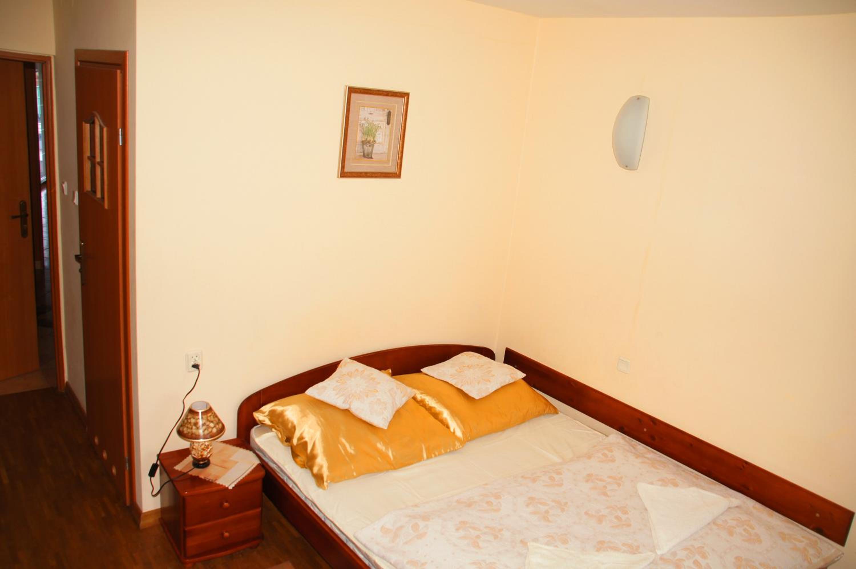 Double Room with Balcony - Photo 3
