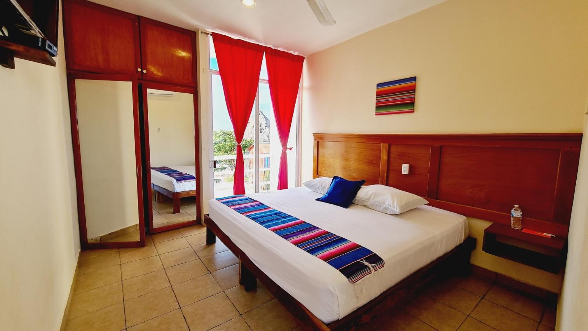 Deluxe Double Room (2 Adults + 1 Child) photo 1