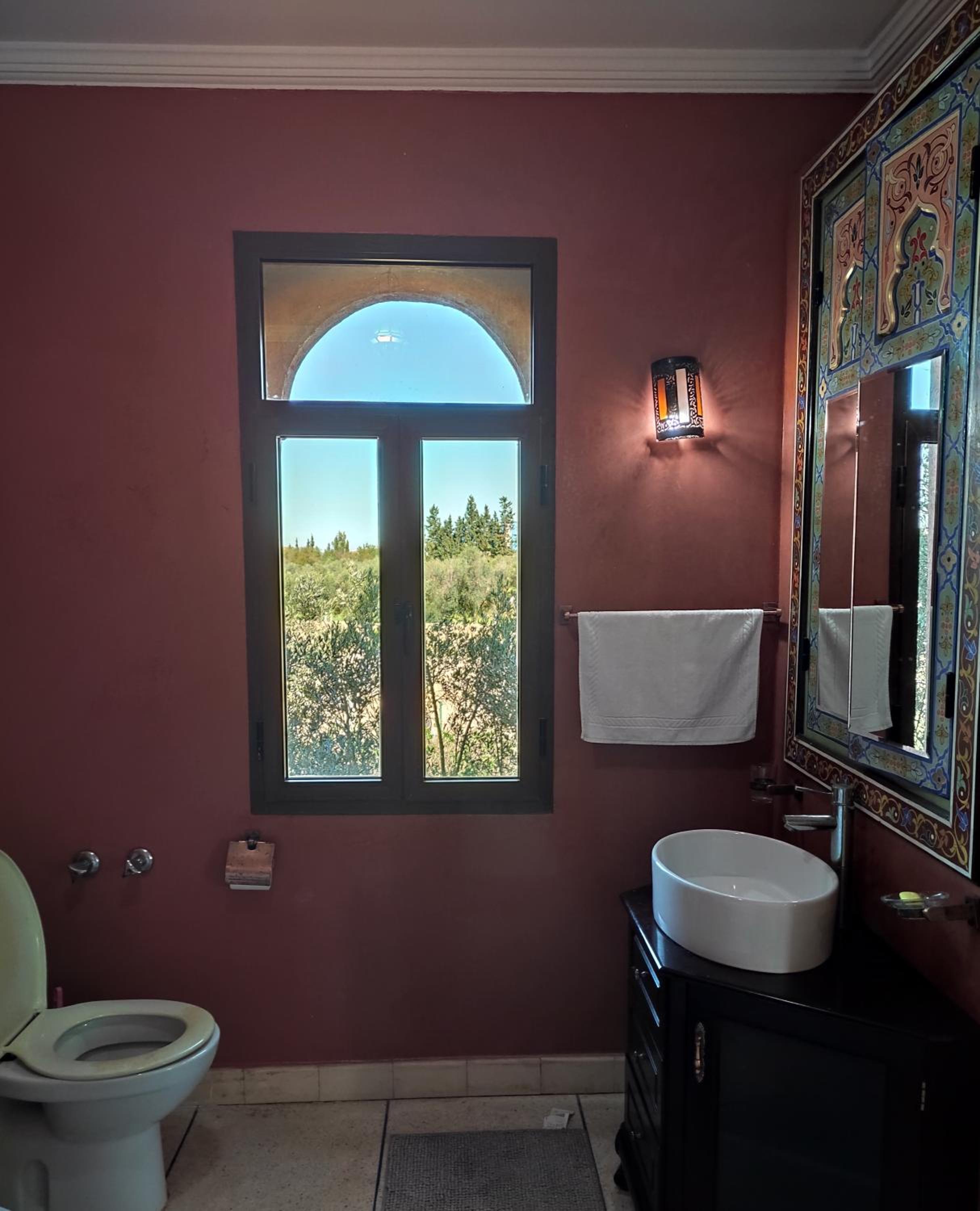 Suite with Pool View - Photo 2