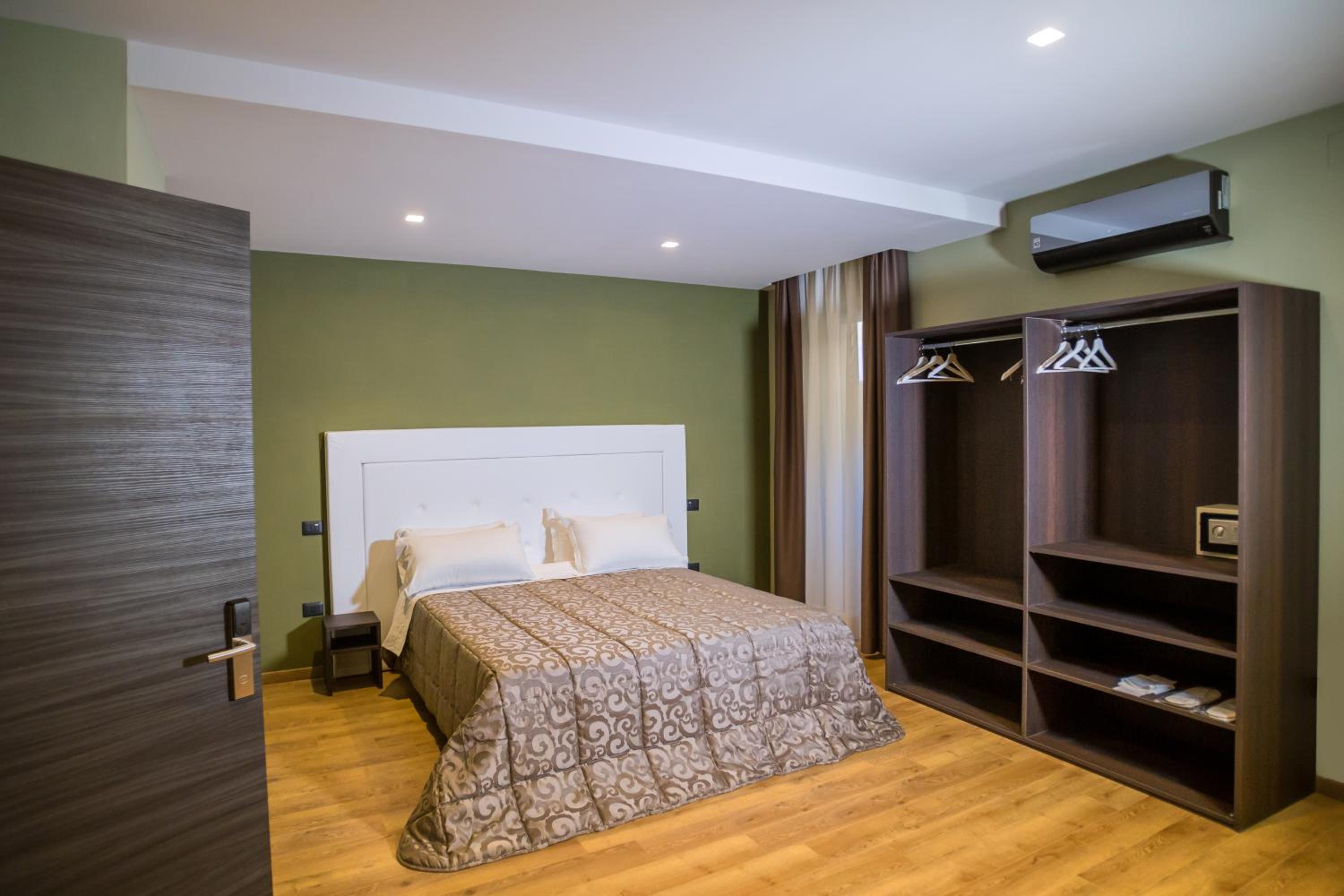 Junior Suite - Photo 17