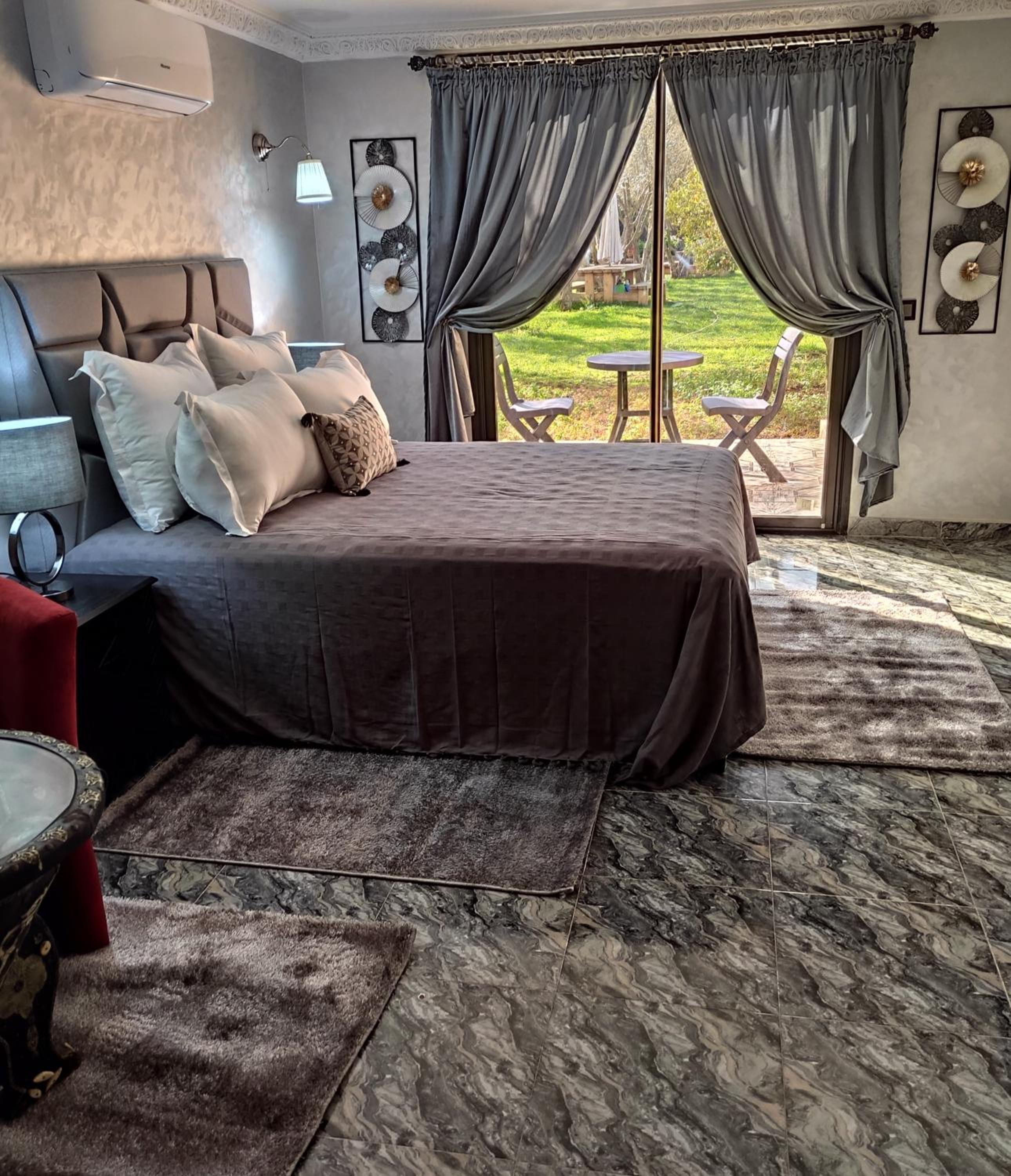 Suite with Garden View - Photo 1