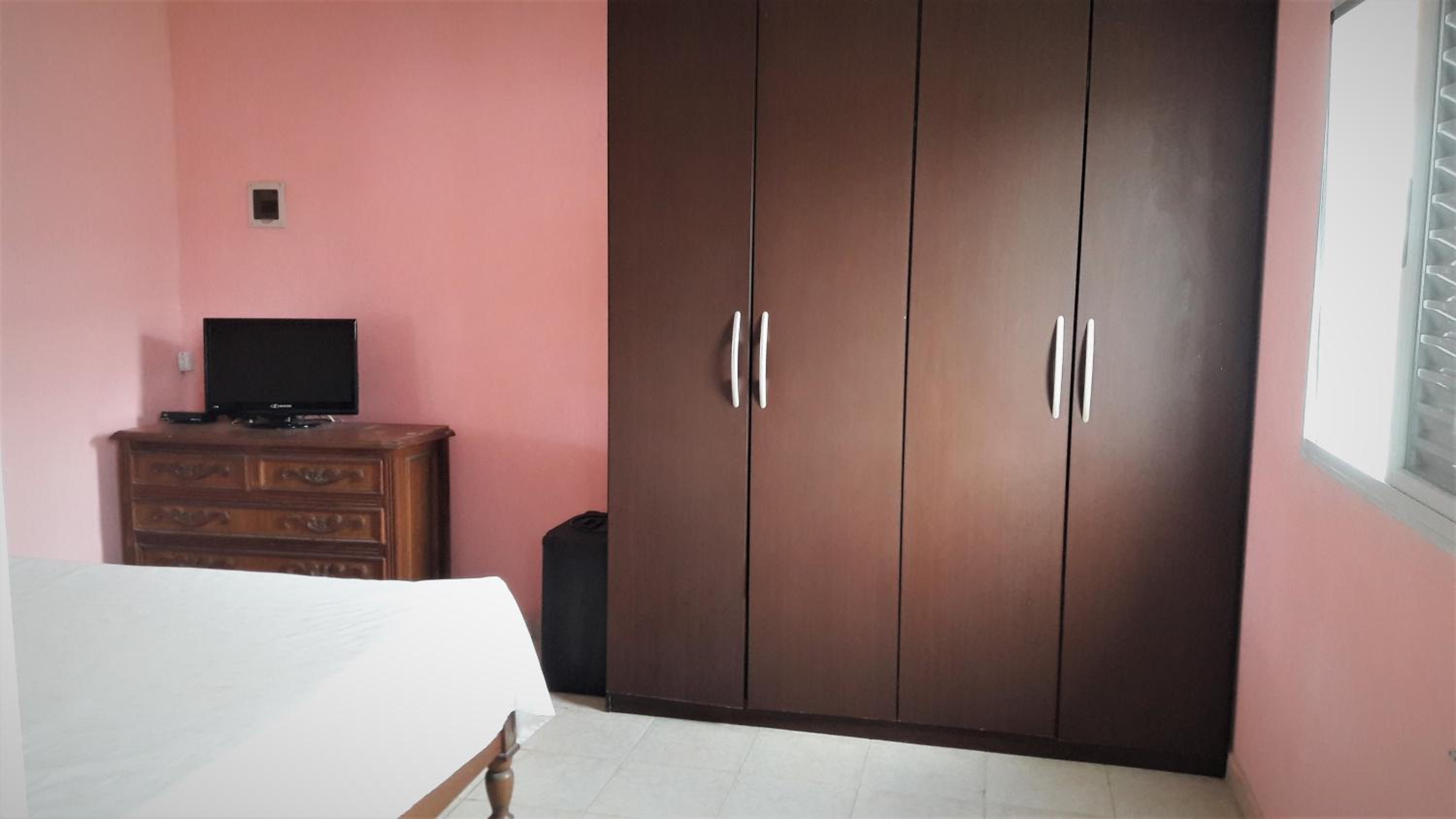 One-Bedroom House photo 1