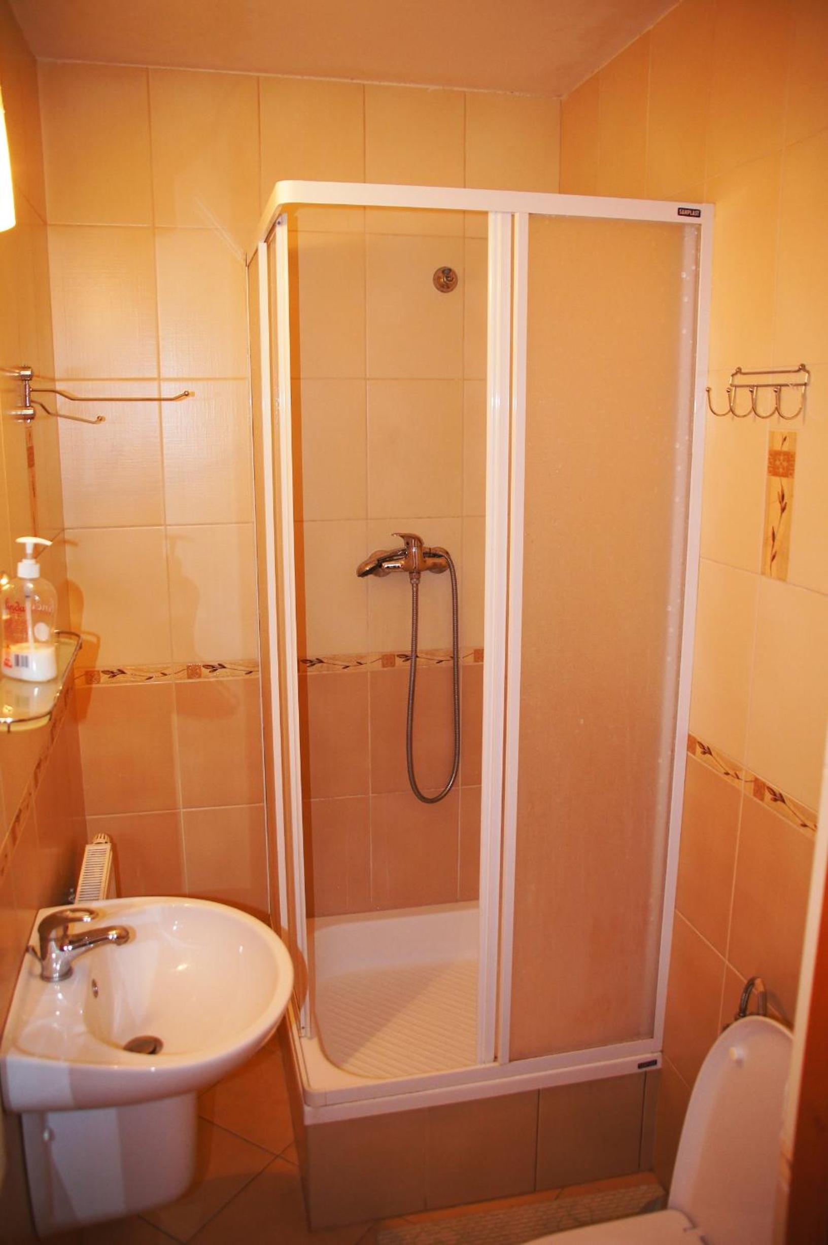 Twin Room - Photo 2