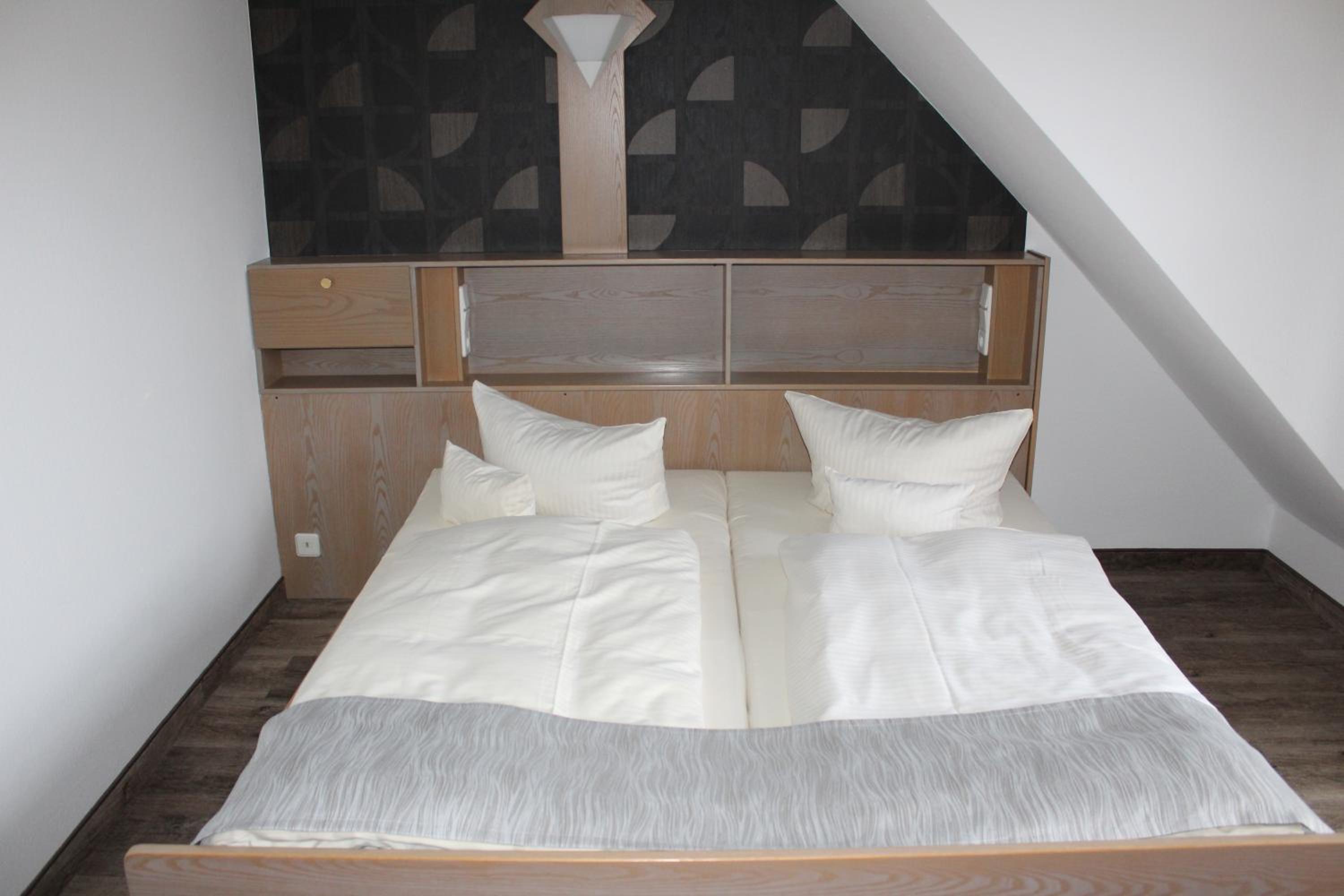 Double Room - Photo 10