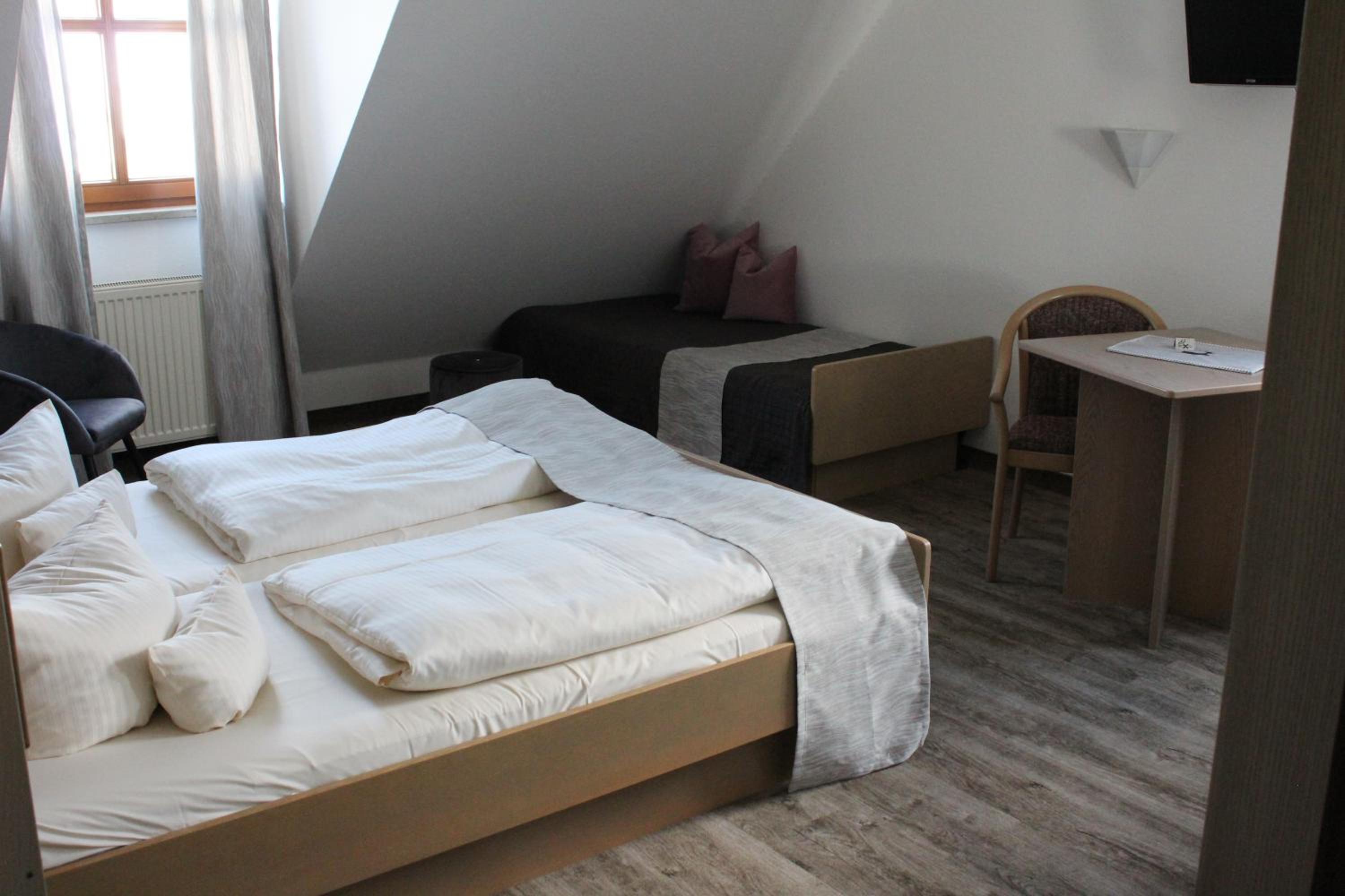 Triple Room - Photo 6