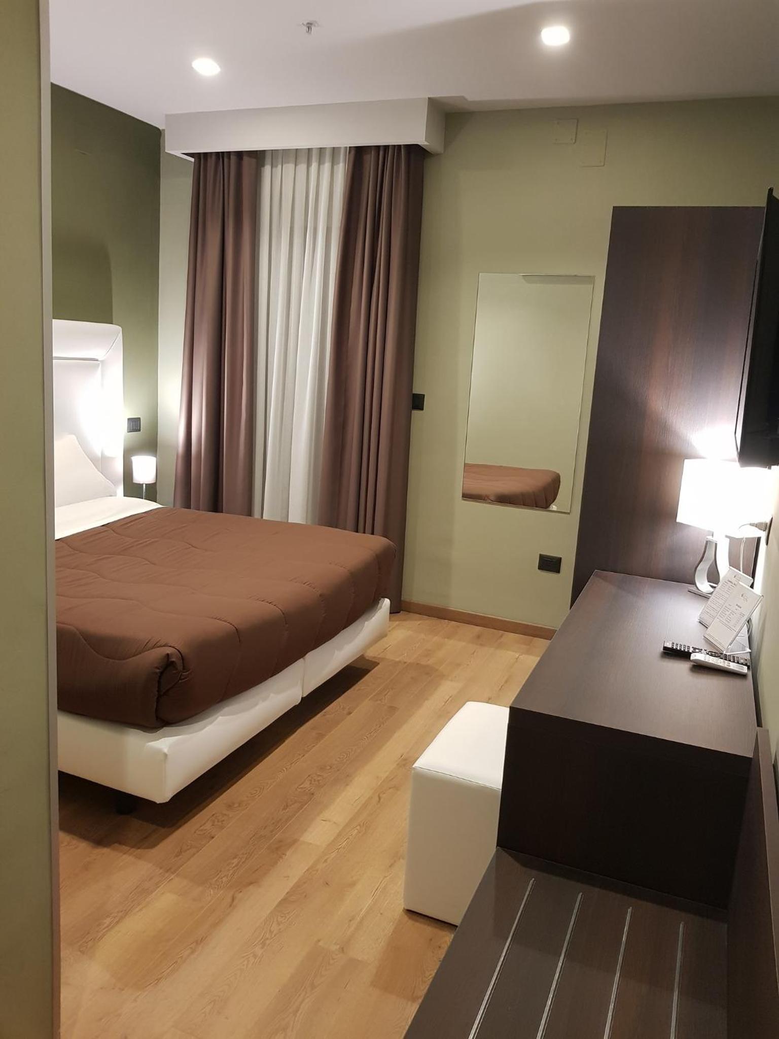 Triple Room - Photo 7