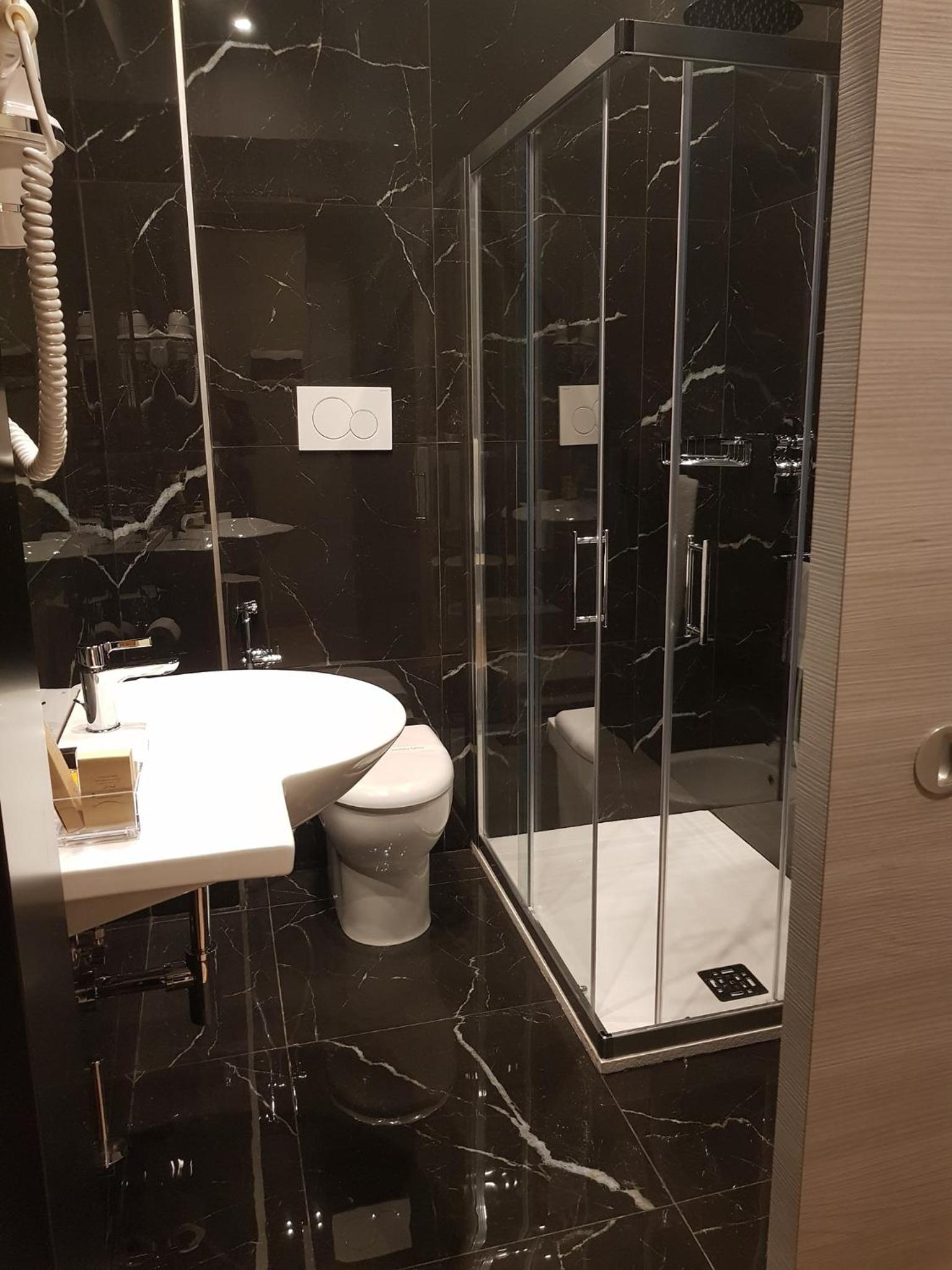 Superior Double Room - Photo 10