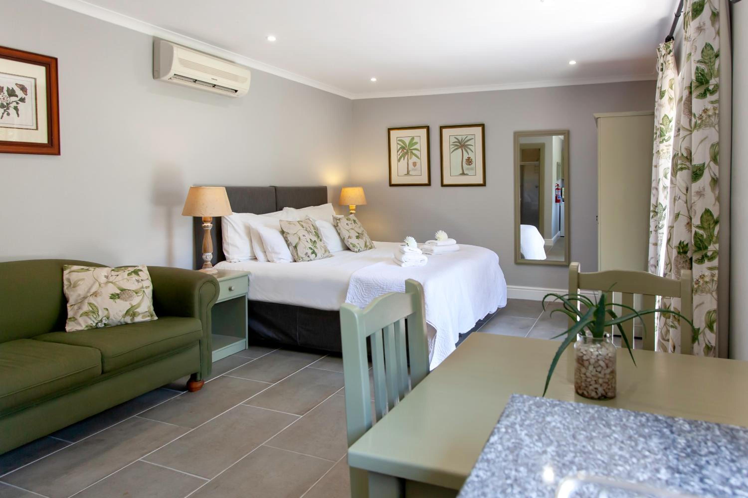 Bungalow photo 1