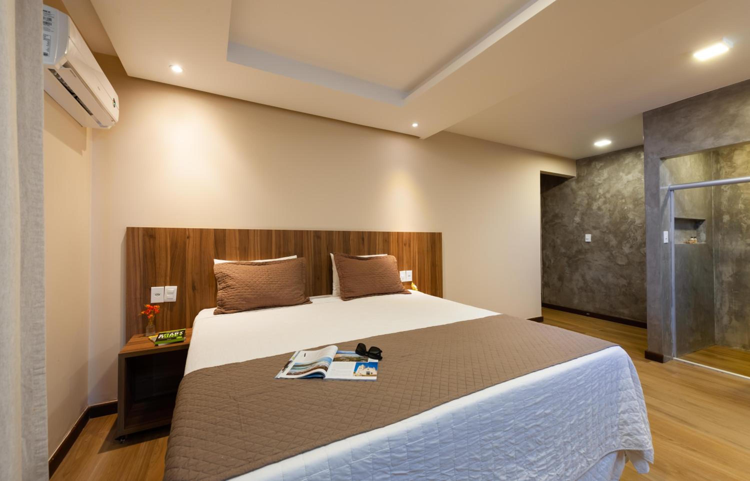 Double room with Spa Bath and Terrace thumbnail 6