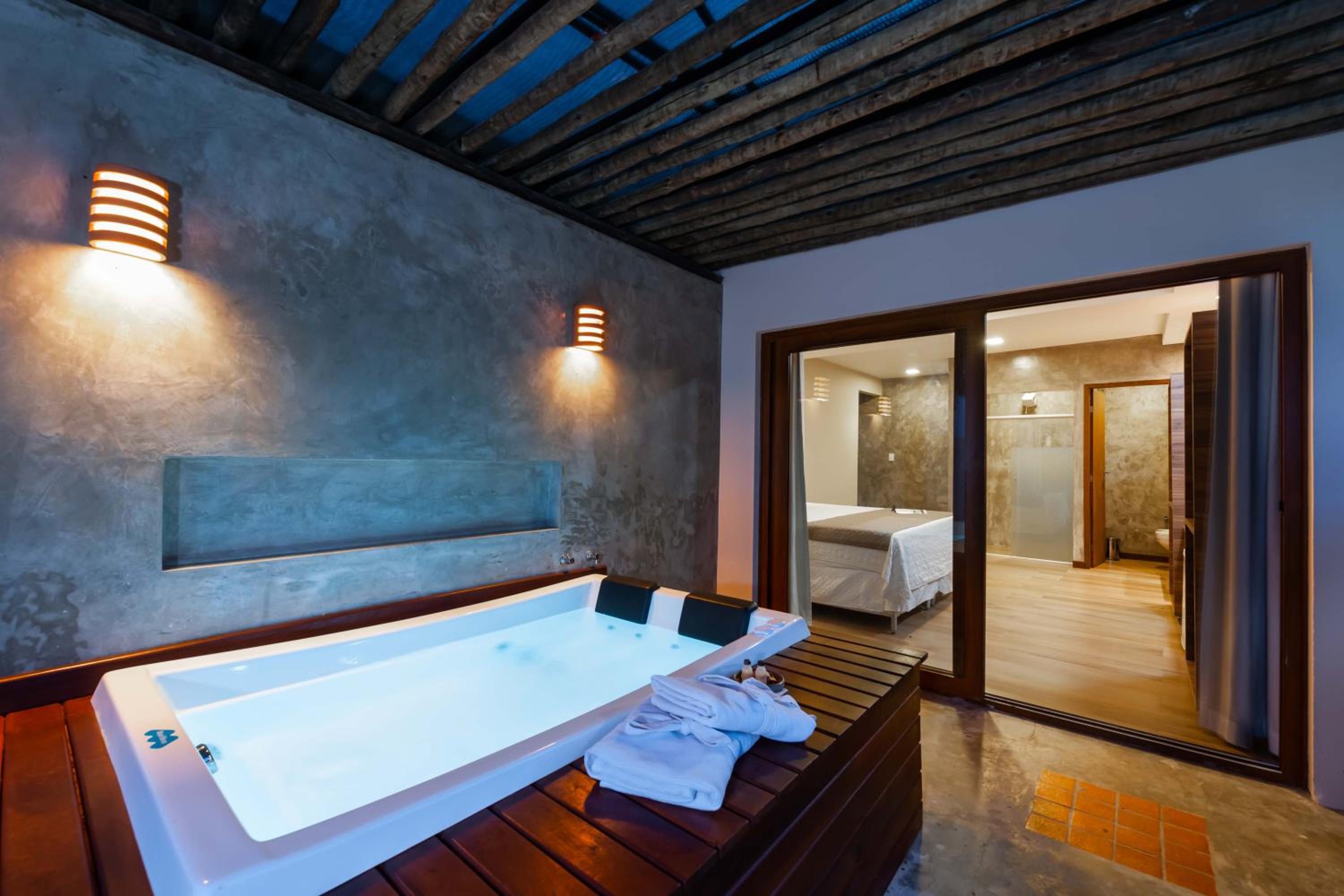 Double room with Spa Bath and Terrace thumbnail 5